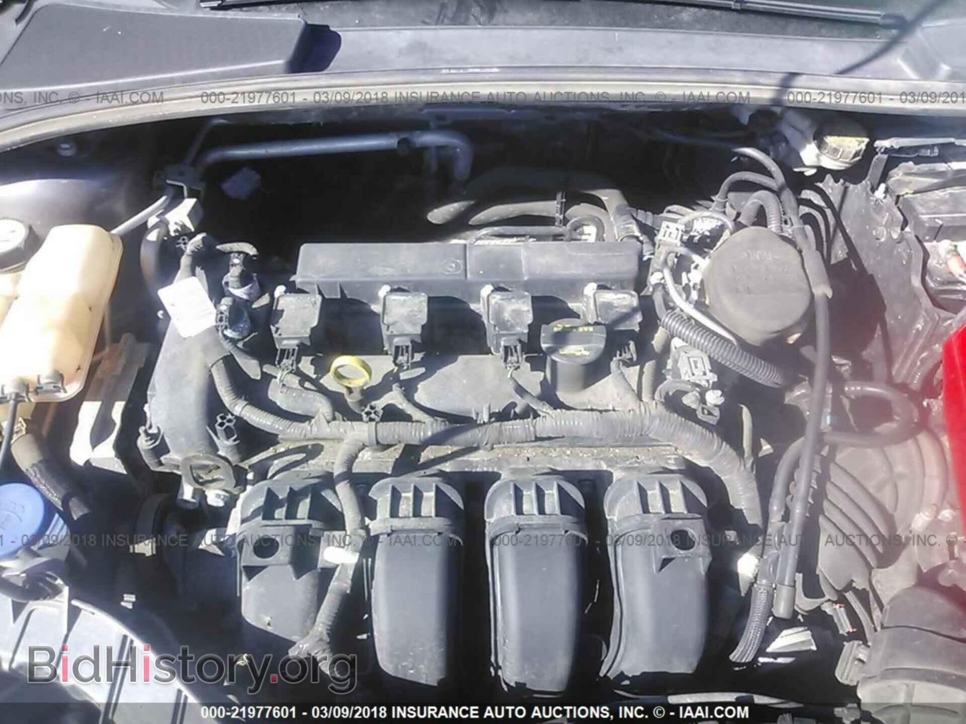 2012 Ford Focus - VIN: 1FAHP3H28CL423794 - Photo 10