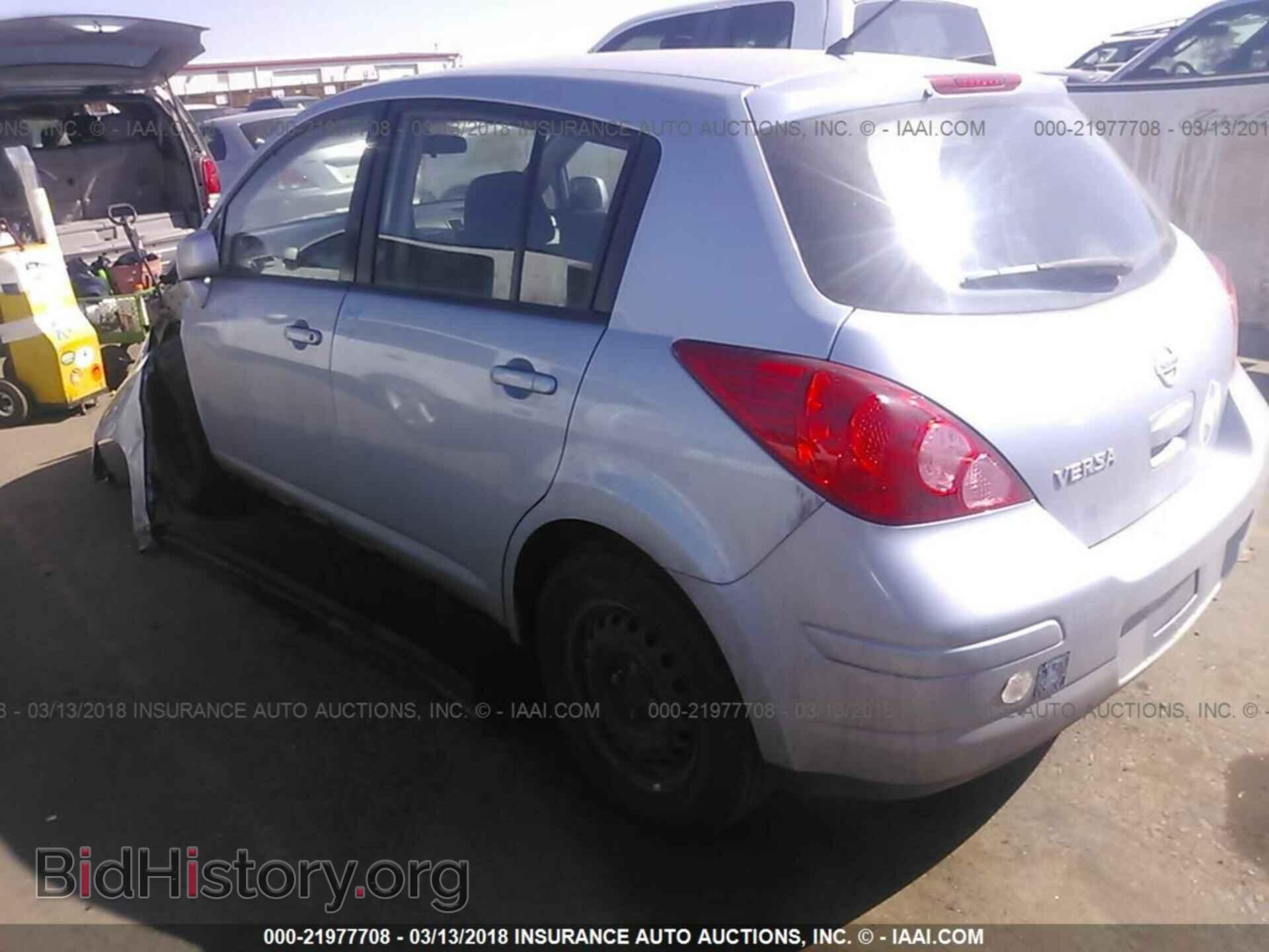 2011 Nissan Versa - VIN: 3N1BC1CP8BL506084 - Фото 3