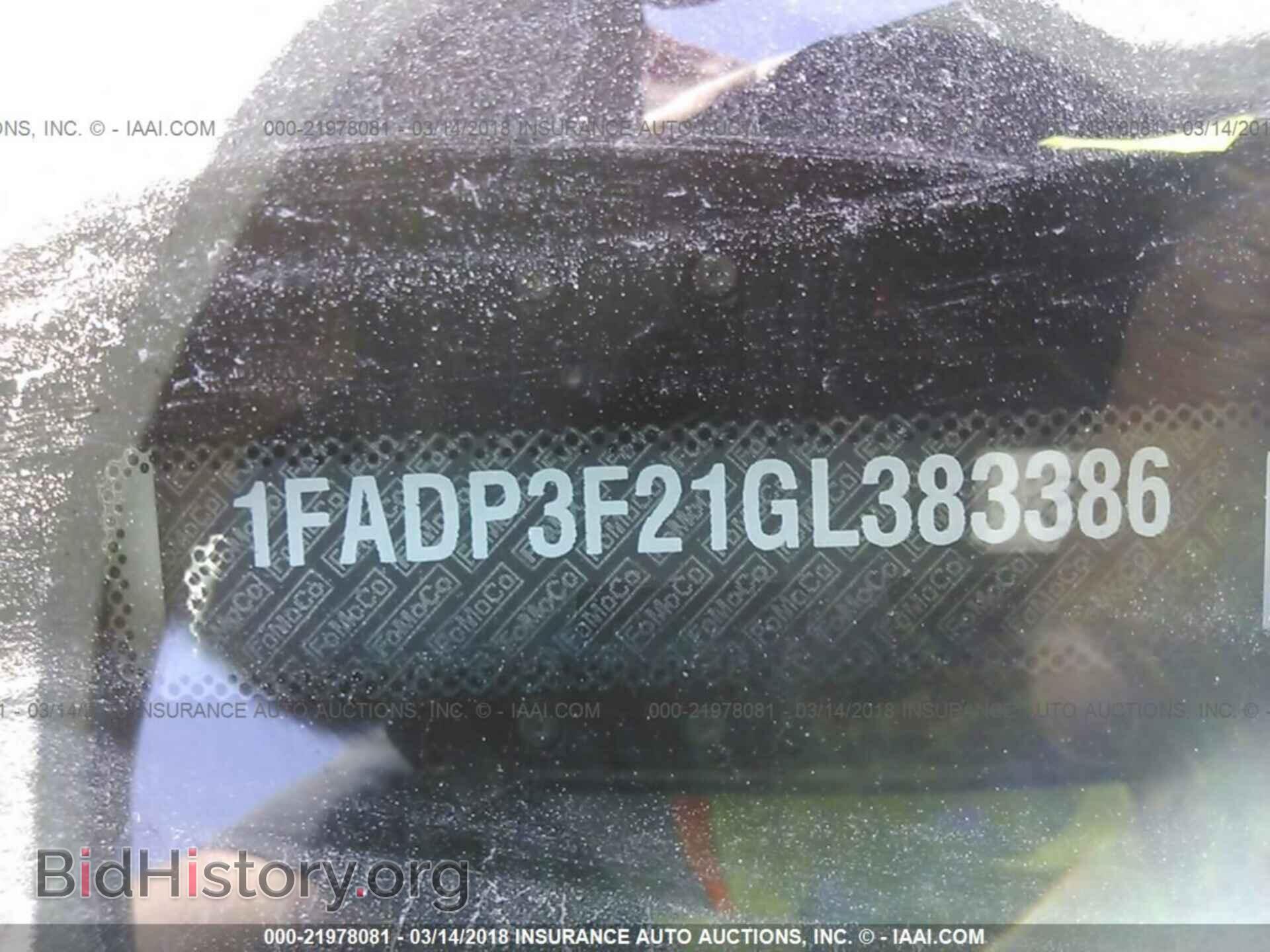 2016 Ford Focus - VIN: 1FADP3F21GL383386 - Photo 9