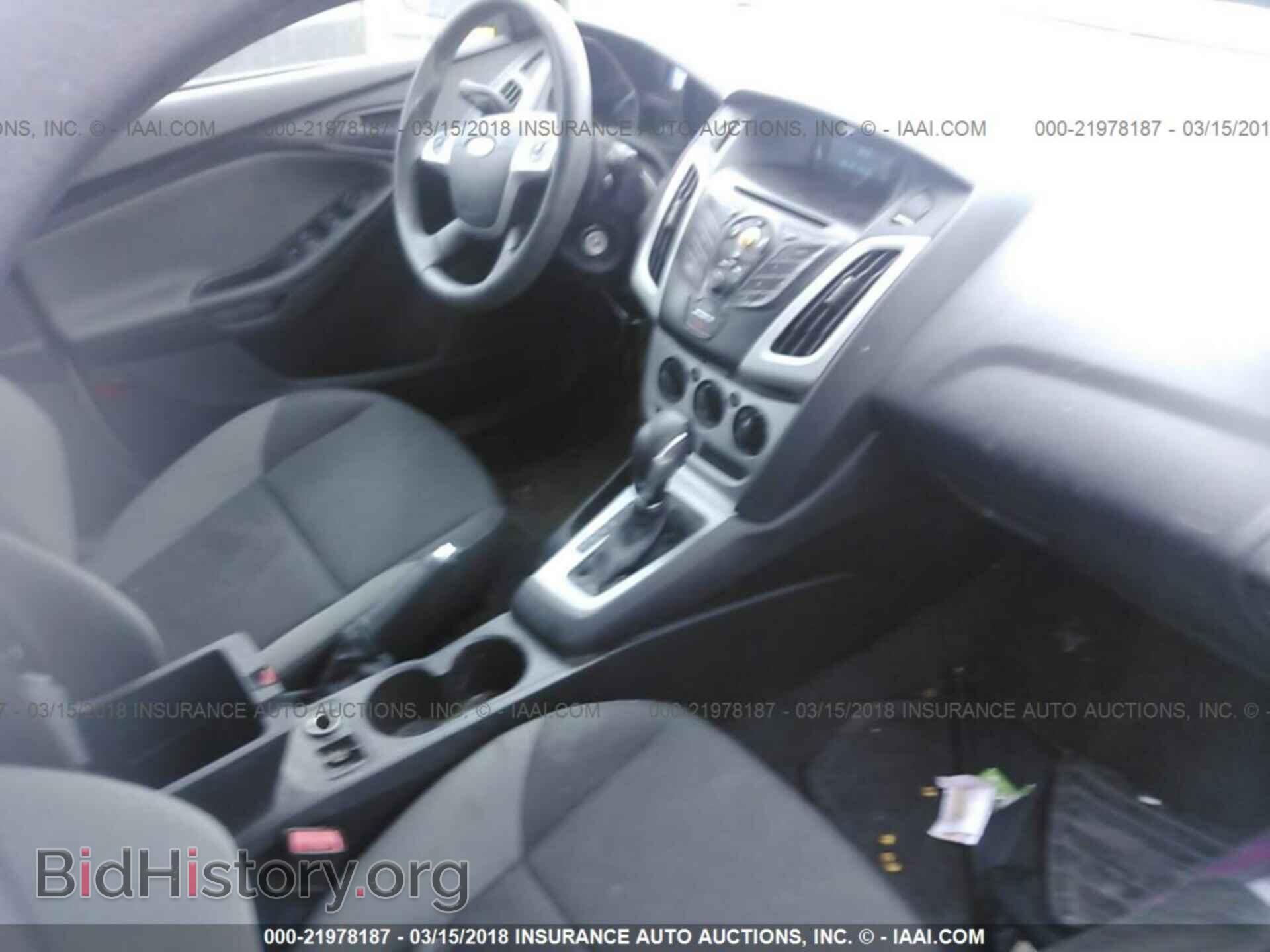 2012 Ford Focus - VIN: 1FAHP3F22CL454932 - Photo 5