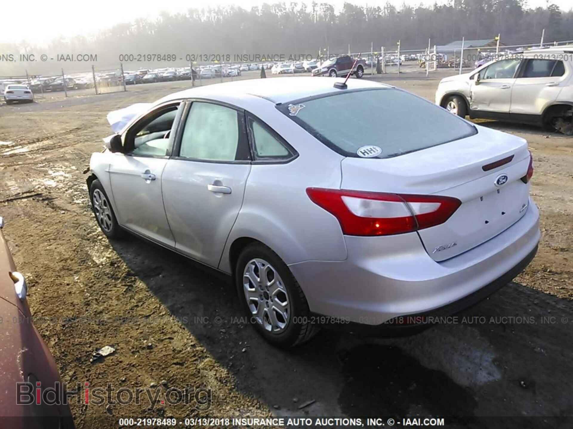 2012 Ford Focus - VIN: 1FAHP3F28CL458158 - Фото 3
