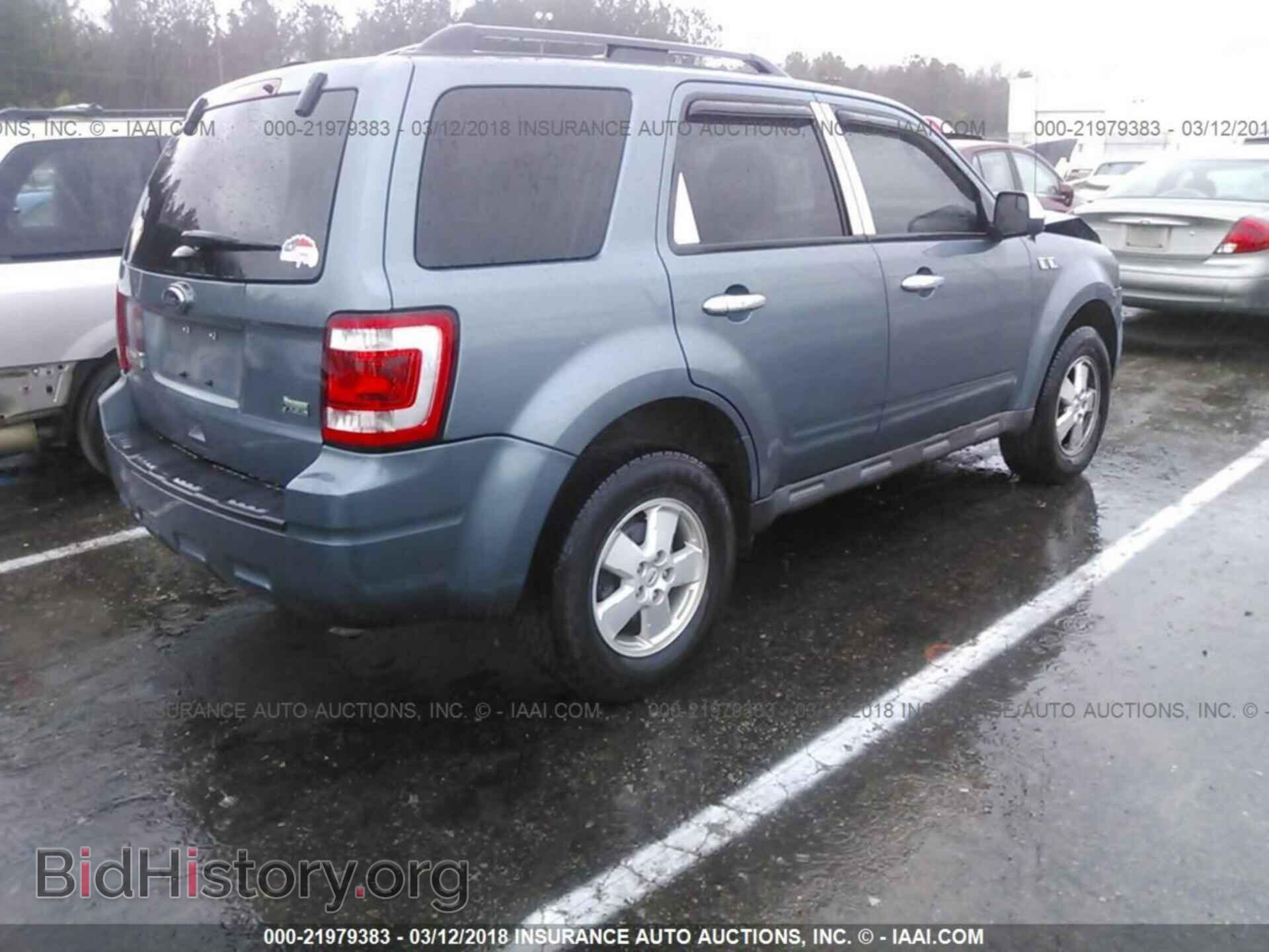 2012 Ford Escape - VIN: 1FMCU9DG2CKB51827 - Photo 4