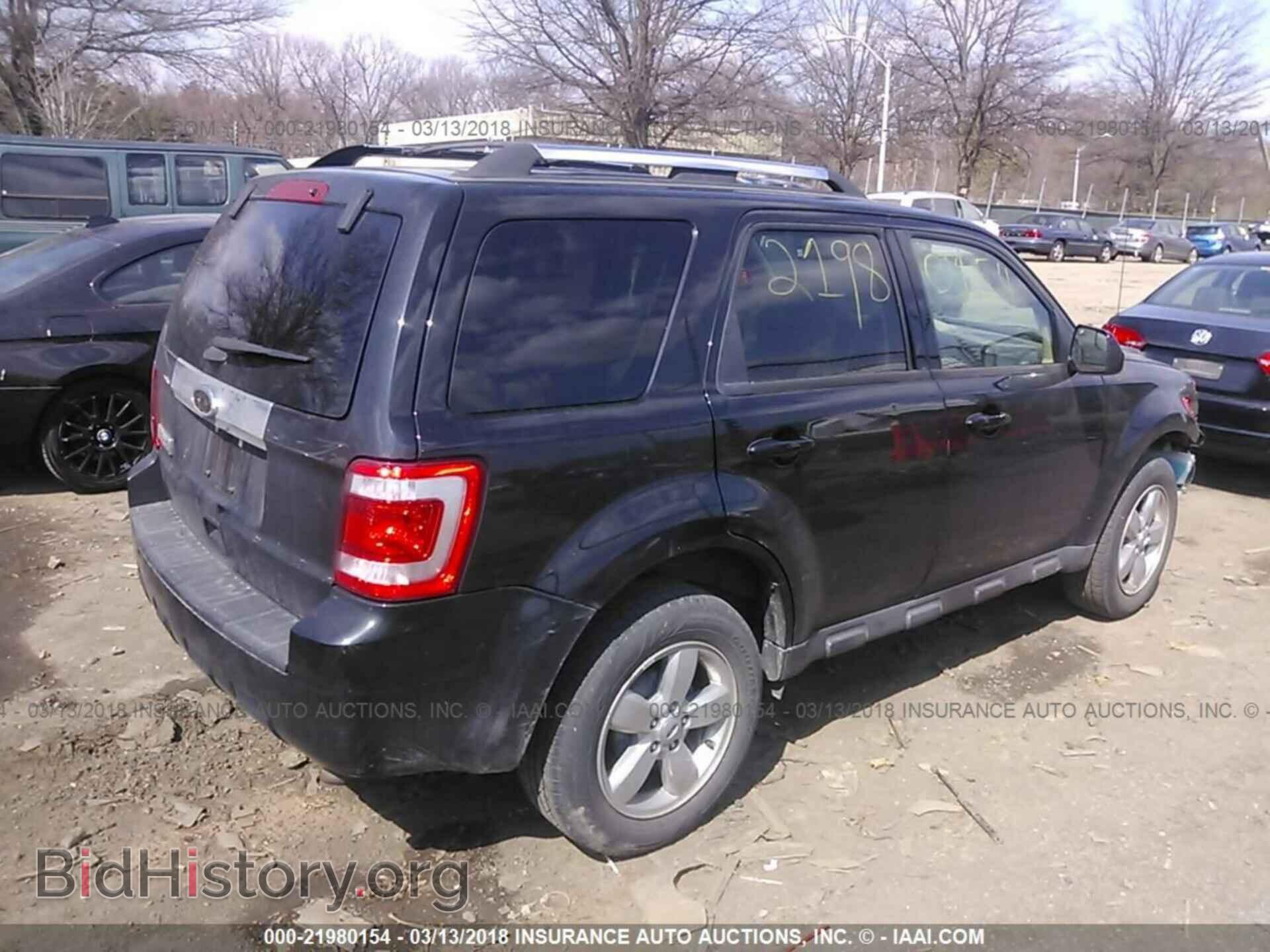 2011 Ford Escape - VIN: 1FMCU0E70BKC36416 - Фото 4