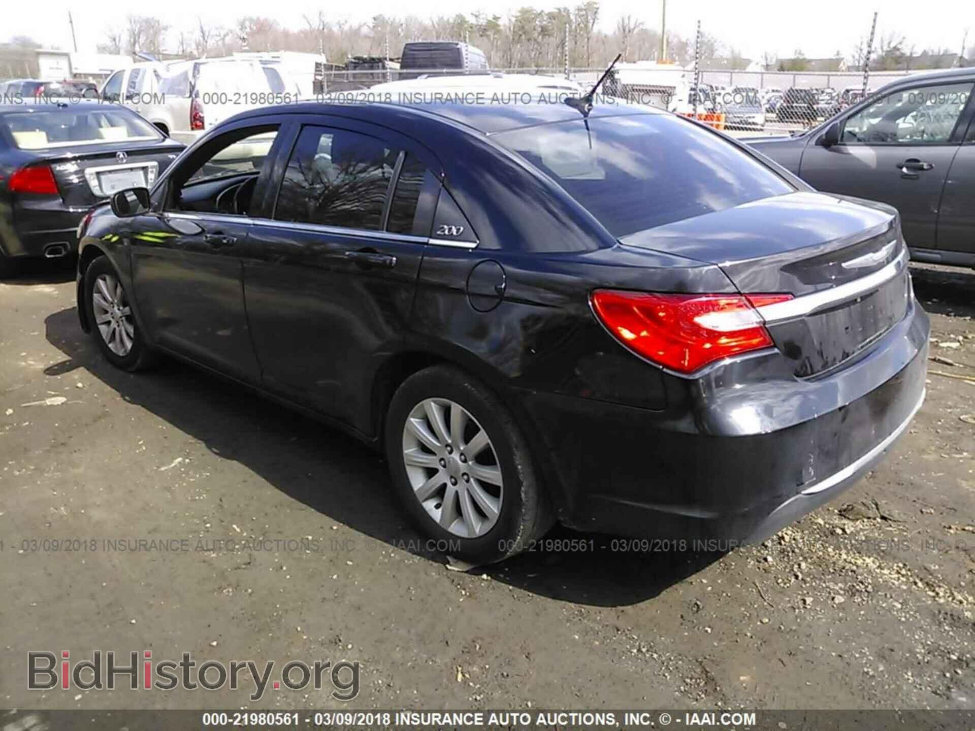 2012 Chrysler 200 - VIN: 1C3CCBBBXCN113724 - Фото 3