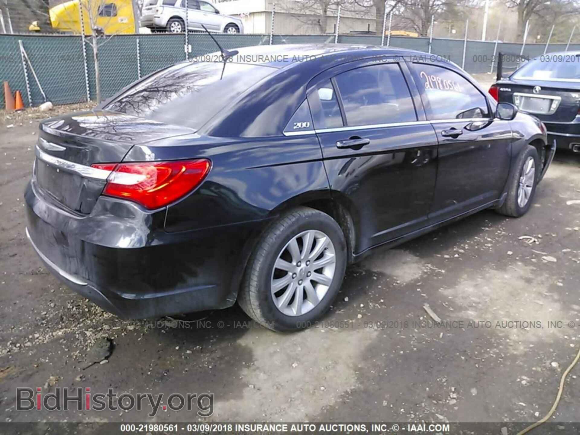 2012 Chrysler 200 - VIN: 1C3CCBBBXCN113724 - Фото 4