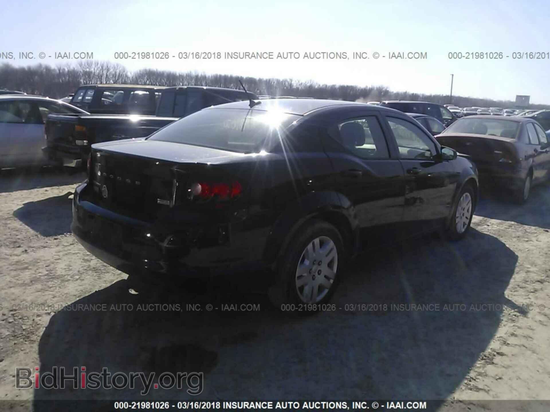 2011 Dodge Avenger - VIN: 1B3BD4FG0BN543607 - Фото 4