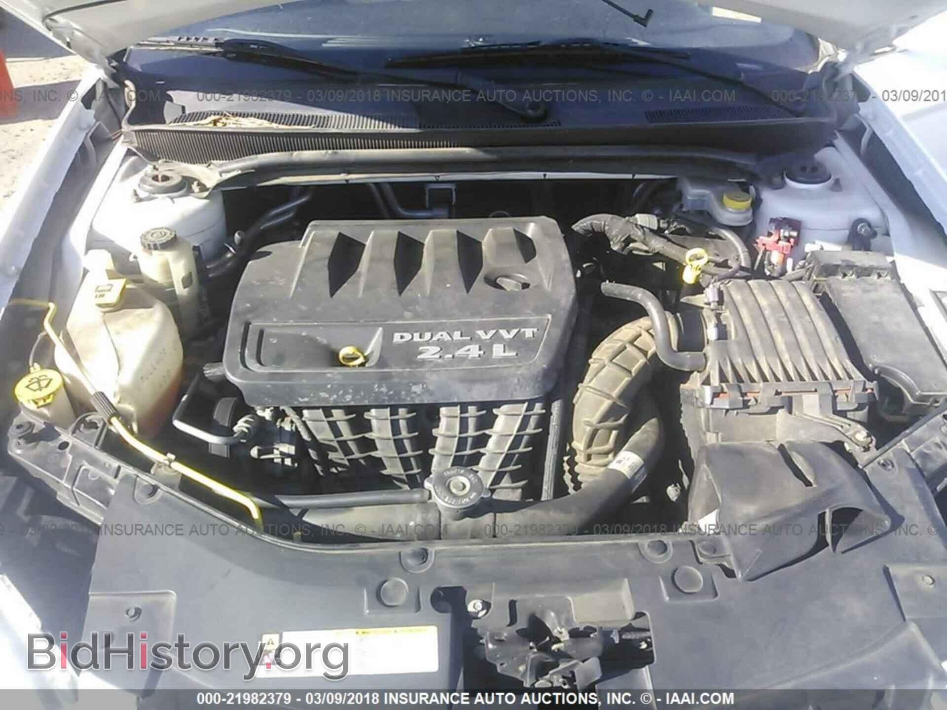 2013 Chrysler 200 - VIN: 1C3CCBBBXDN714584 - Фото 10