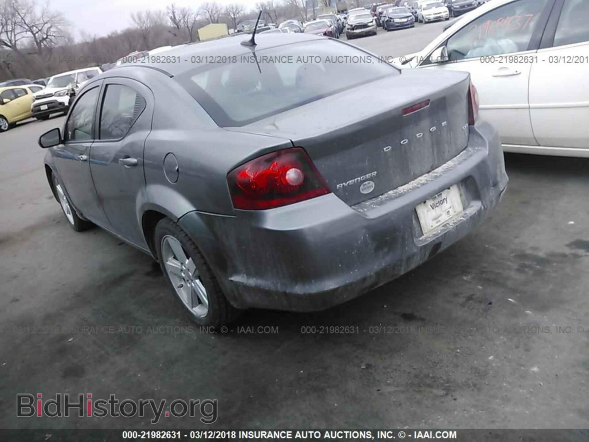 2013 Dodge Avenger - VIN: 1C3CDZCB5DN708079 - Photo 3