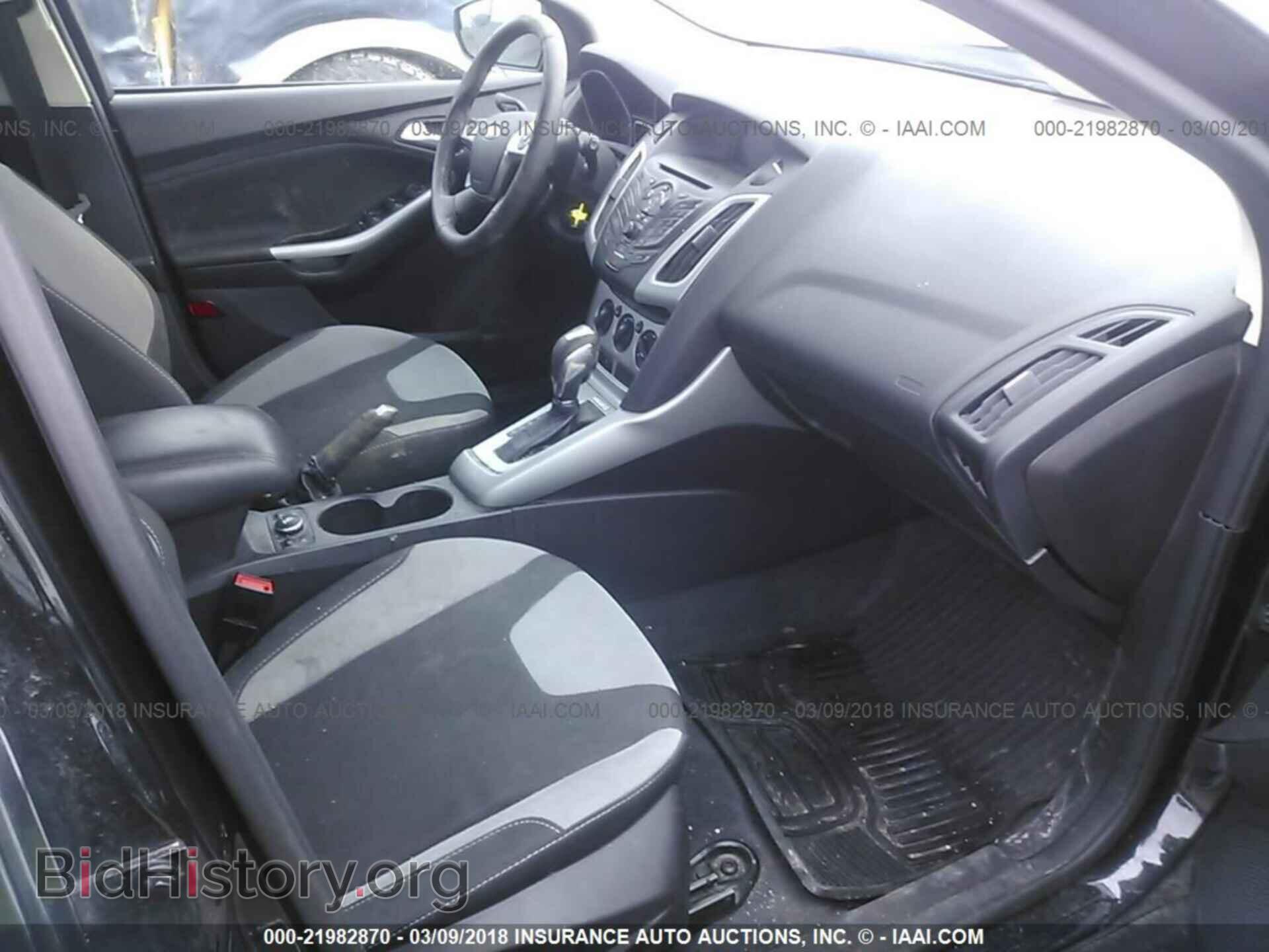 2012 Ford Focus - VIN: 1FAHP3K29CL366207 - Photo 5