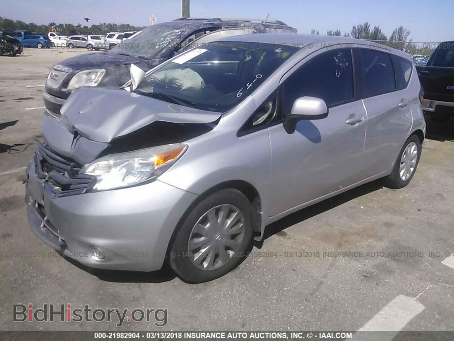 2014 Nissan Versa note - VIN: 3N1CE2CP7EL380146 - Фото 2