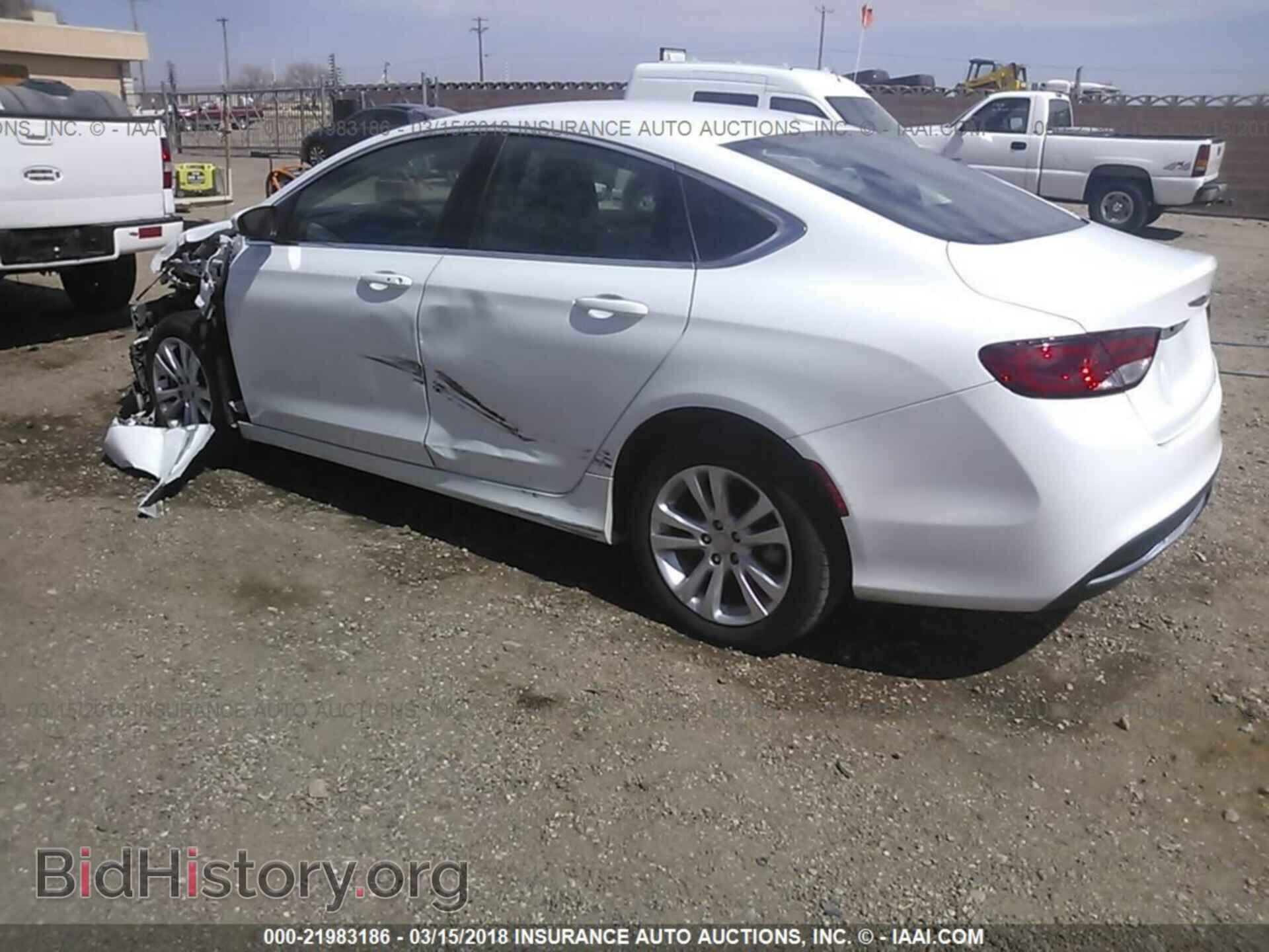2015 Chrysler 200 - VIN: 1C3CCCAB2FN604249 - Photo 3