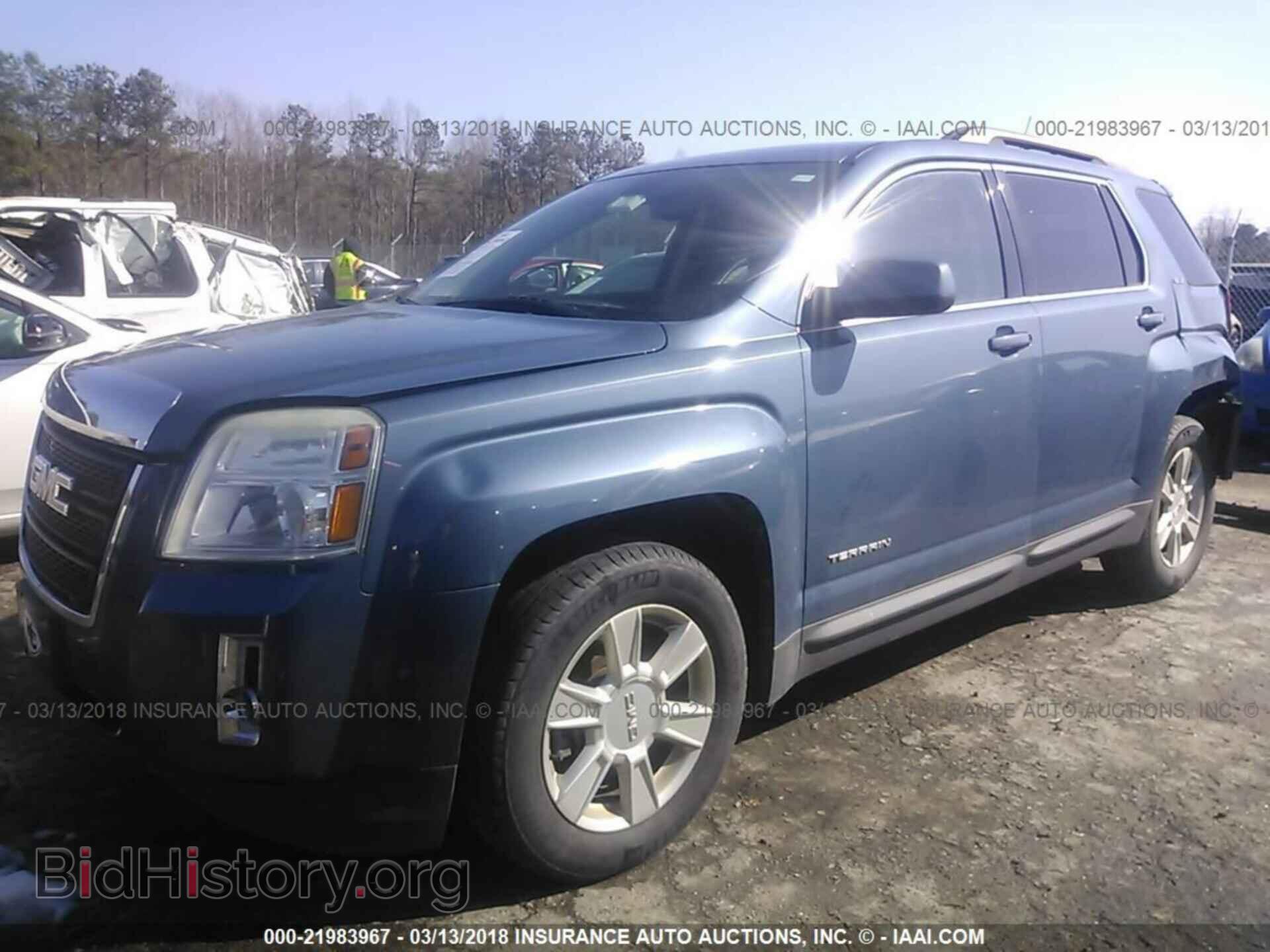 2011 Gmc Terrain - VIN: 2CTALSEC6B6352590 - Photo 2