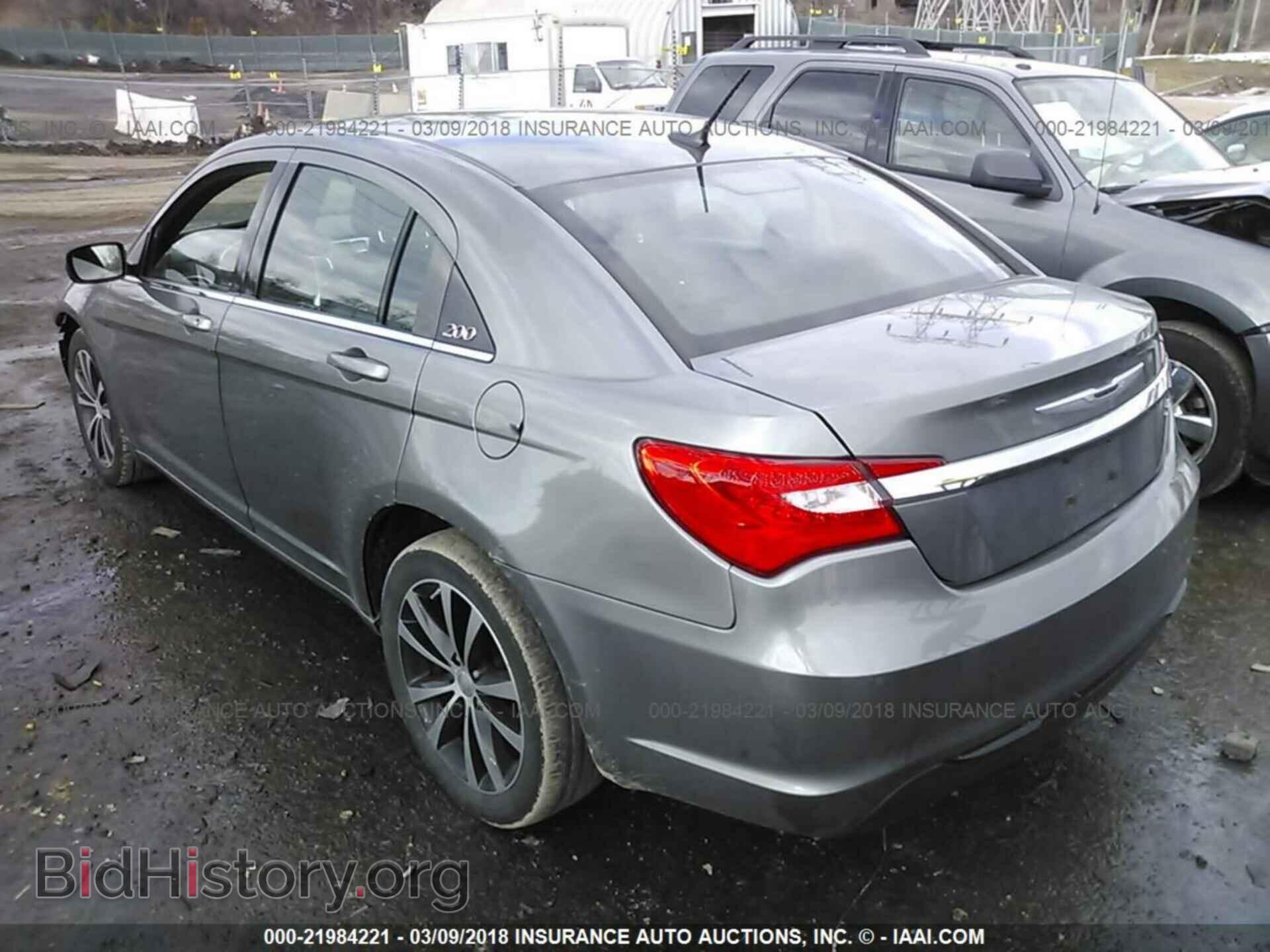 2013 Chrysler 200 - VIN: 1C3CCBBB5DN579773 - Photo 3