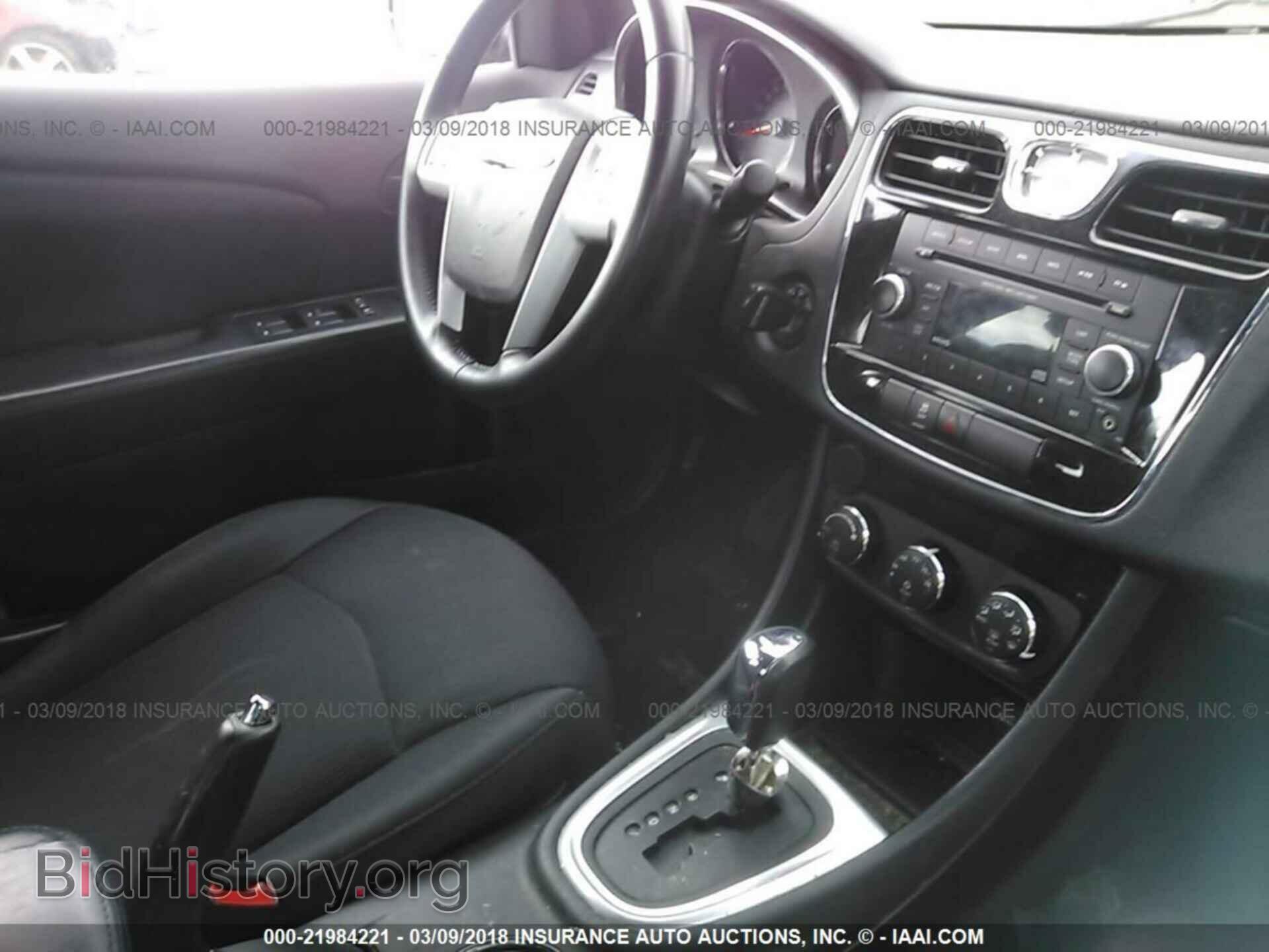 2013 Chrysler 200 - VIN: 1C3CCBBB5DN579773 - Photo 5