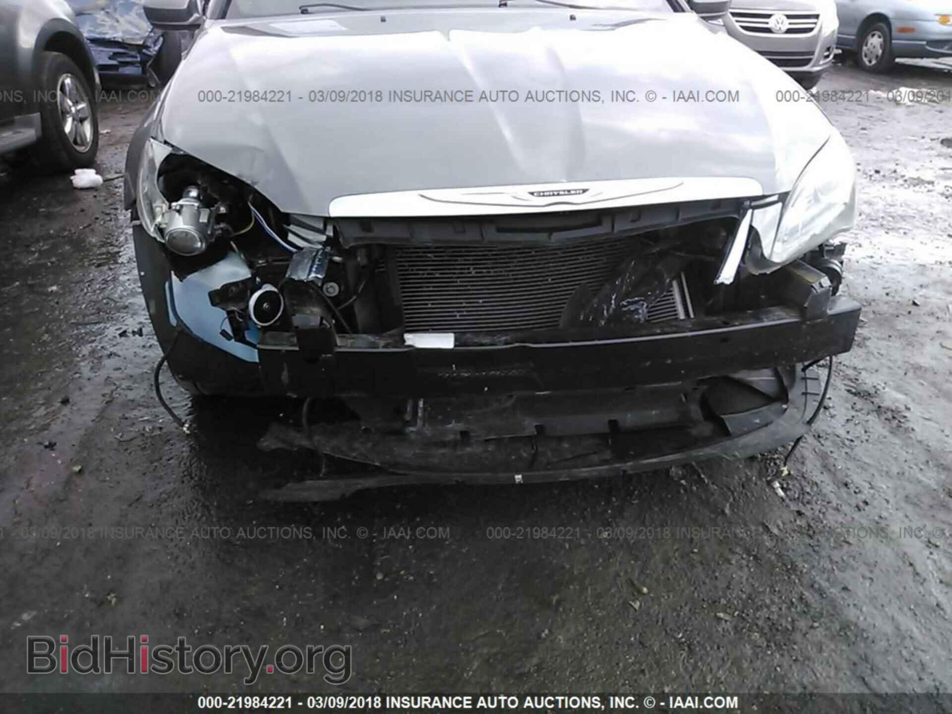 2013 Chrysler 200 - VIN: 1C3CCBBB5DN579773 - Photo 6