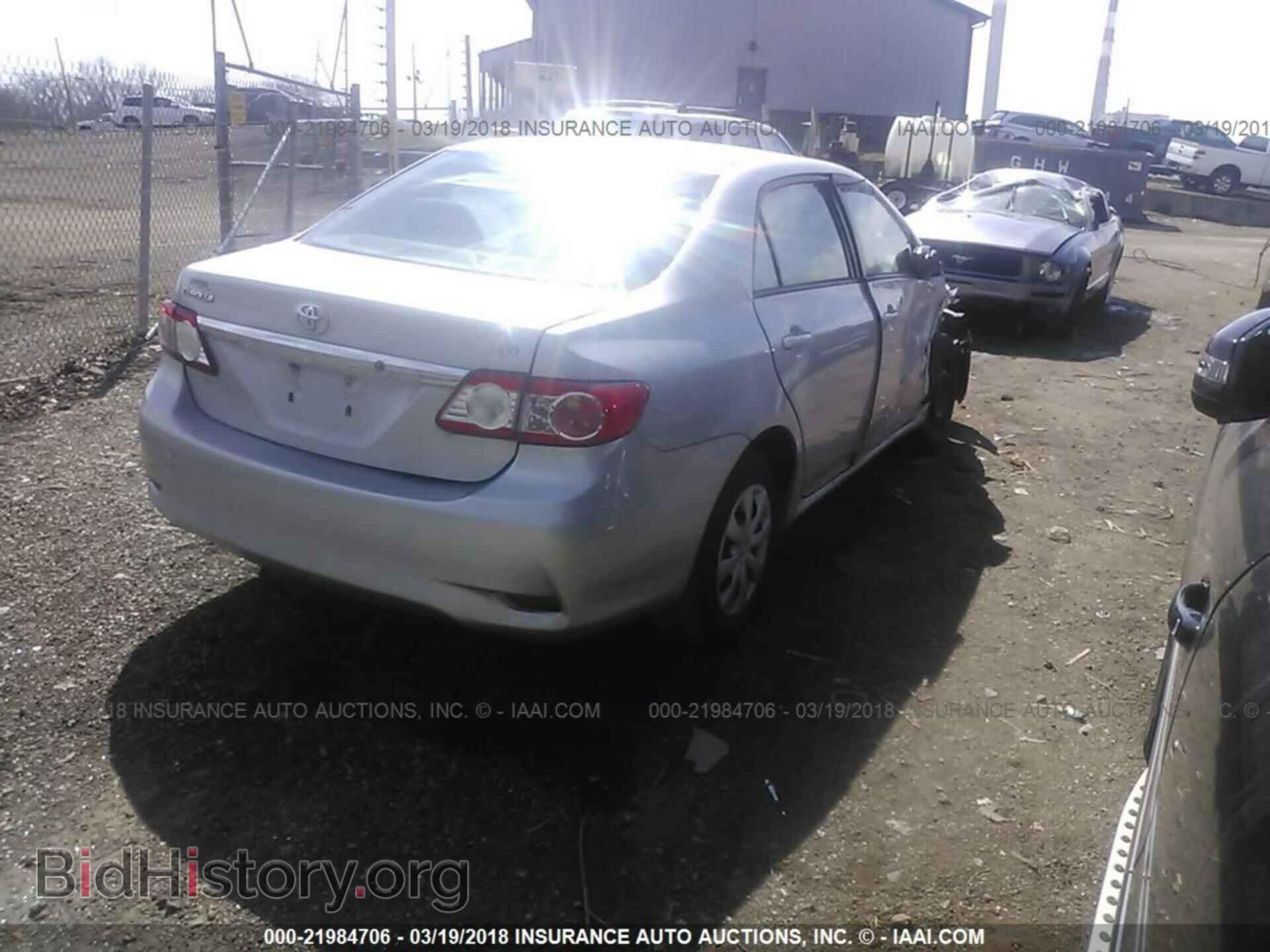 2011 Toyota Corolla - VIN: 2T1BU4EE4BC556572 - Фото 4