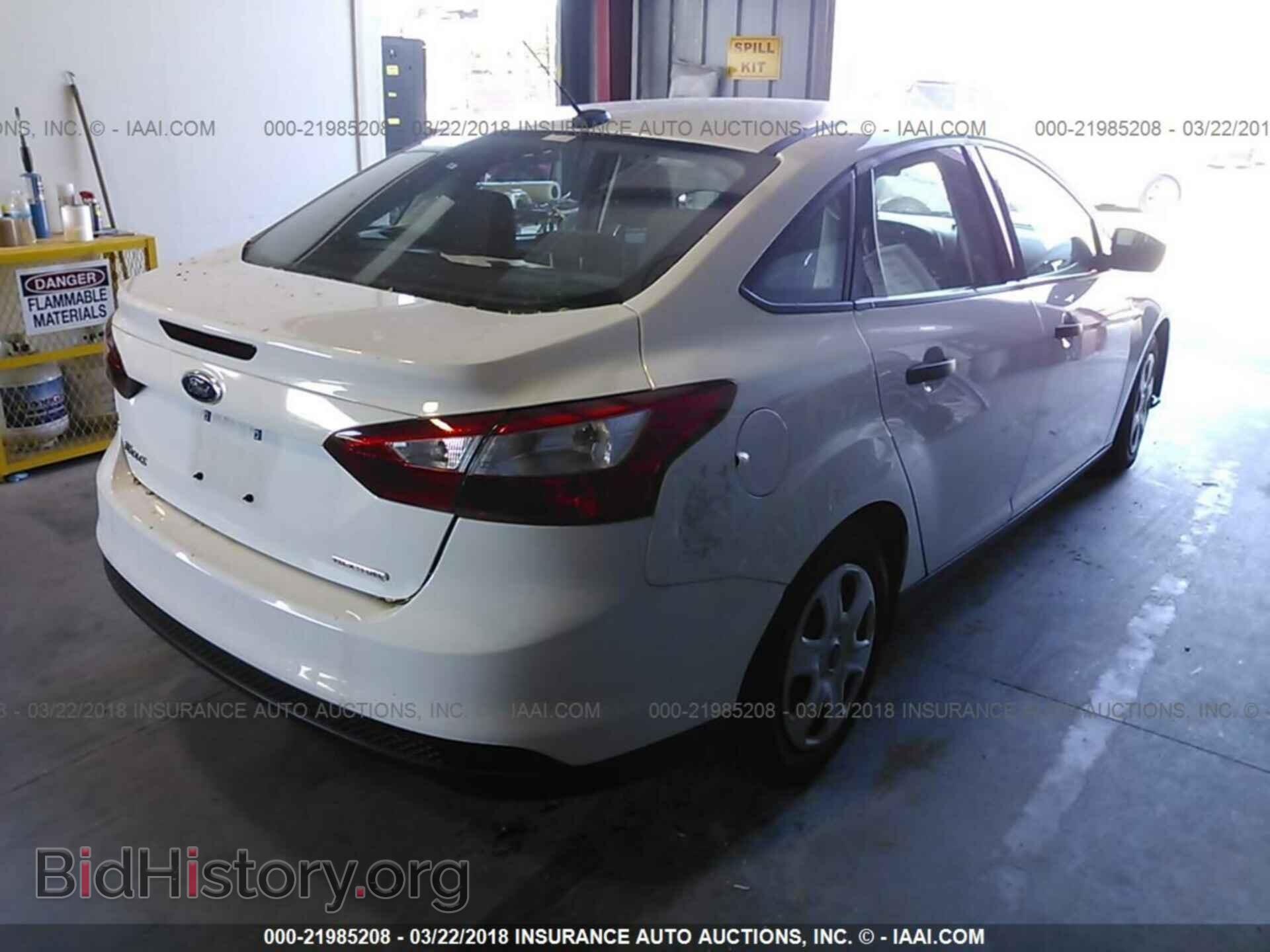 2014 Ford Focus - VIN: 1FADP3E22EL238811 - Photo 4