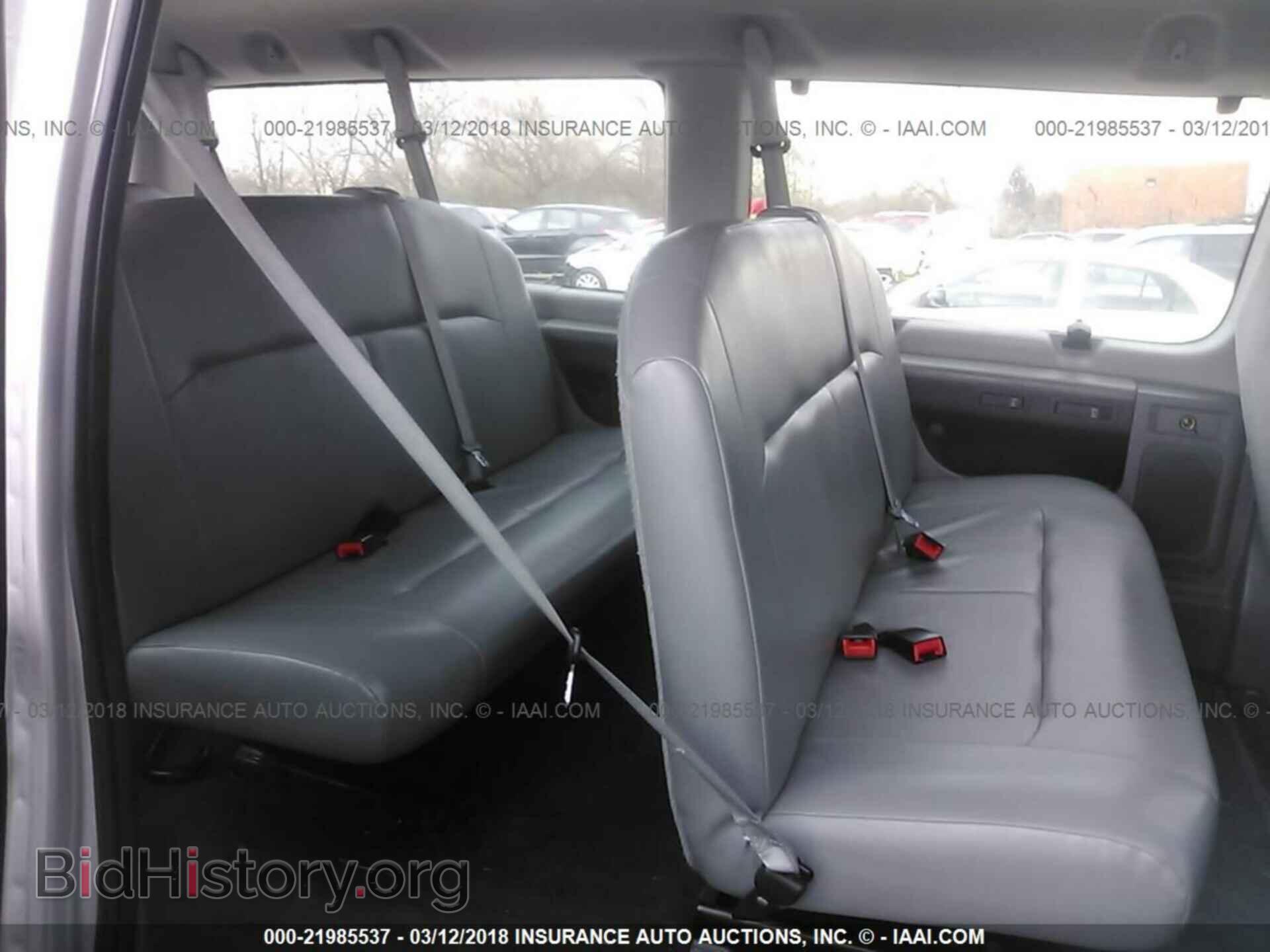 2011 Ford Econoline - VIN: 1FBNE3BL4BDA89006 - Photo 8