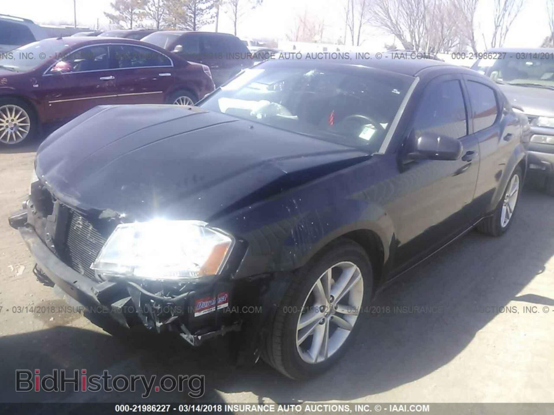 2011 Dodge Avenger - VIN: 1B3BD1FG3BN543695 - Фото 2