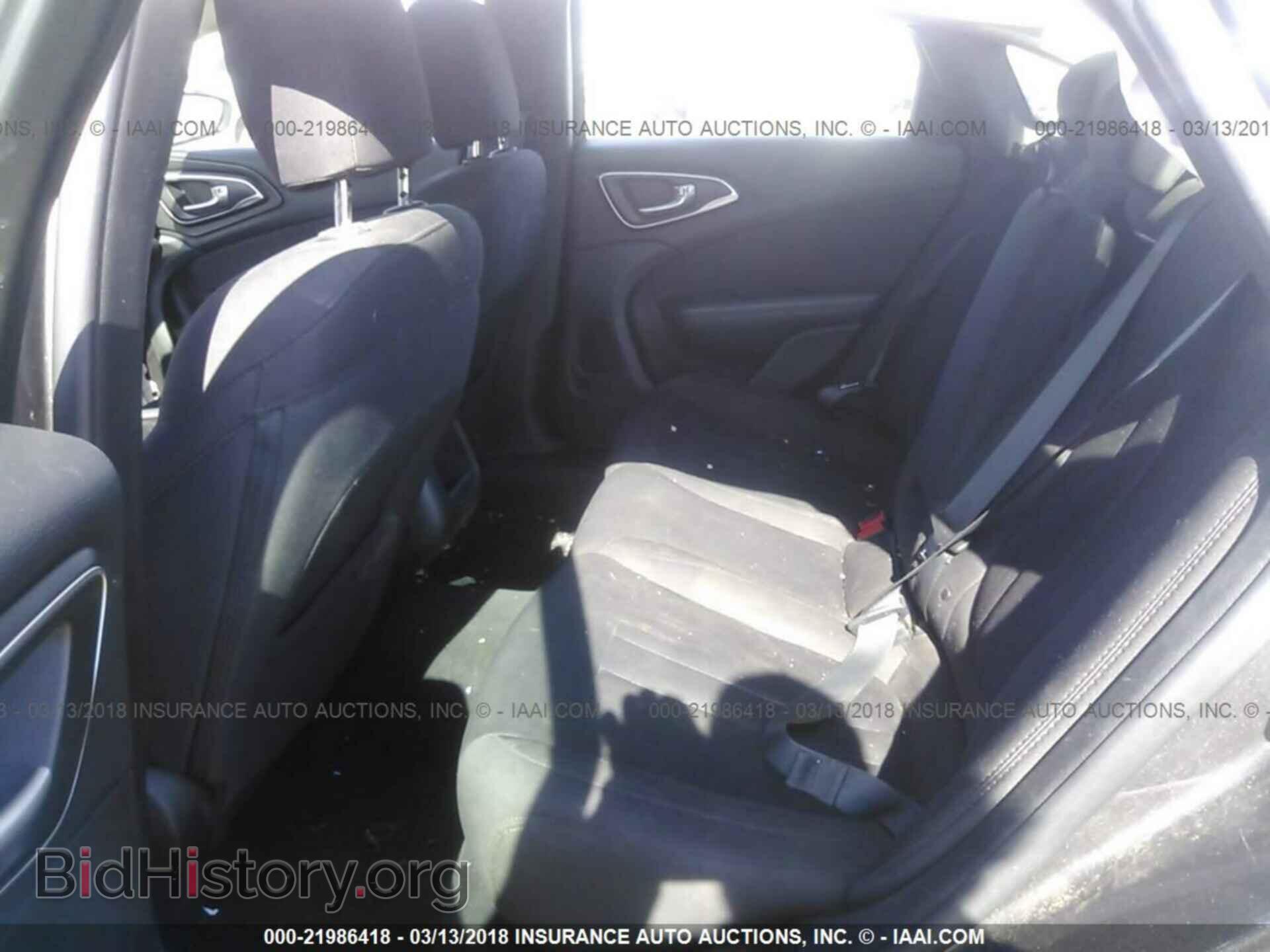 2015 Chrysler 200 - VIN: 1C3CCCAB7FN649364 - Фото 8