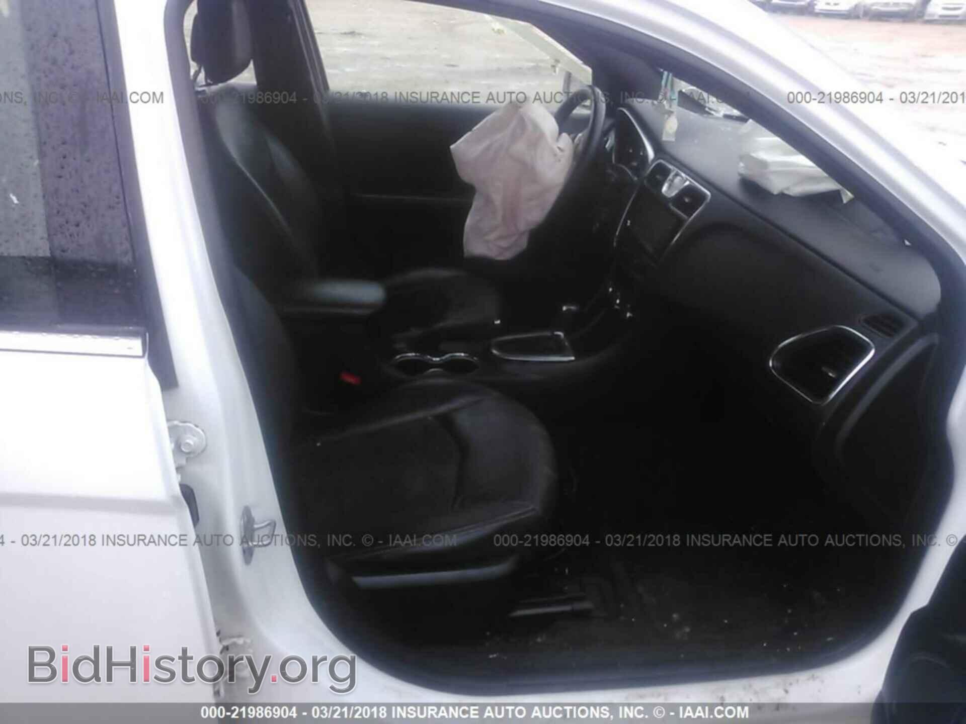 2011 Chrysler 200 - VIN: 1C3BC8FG9BN567112 - Фото 5