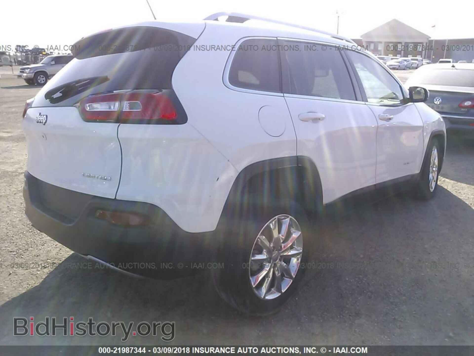 2015 Jeep Cherokee - VIN: 1C4PJLDB8FW566129 - Photo 4