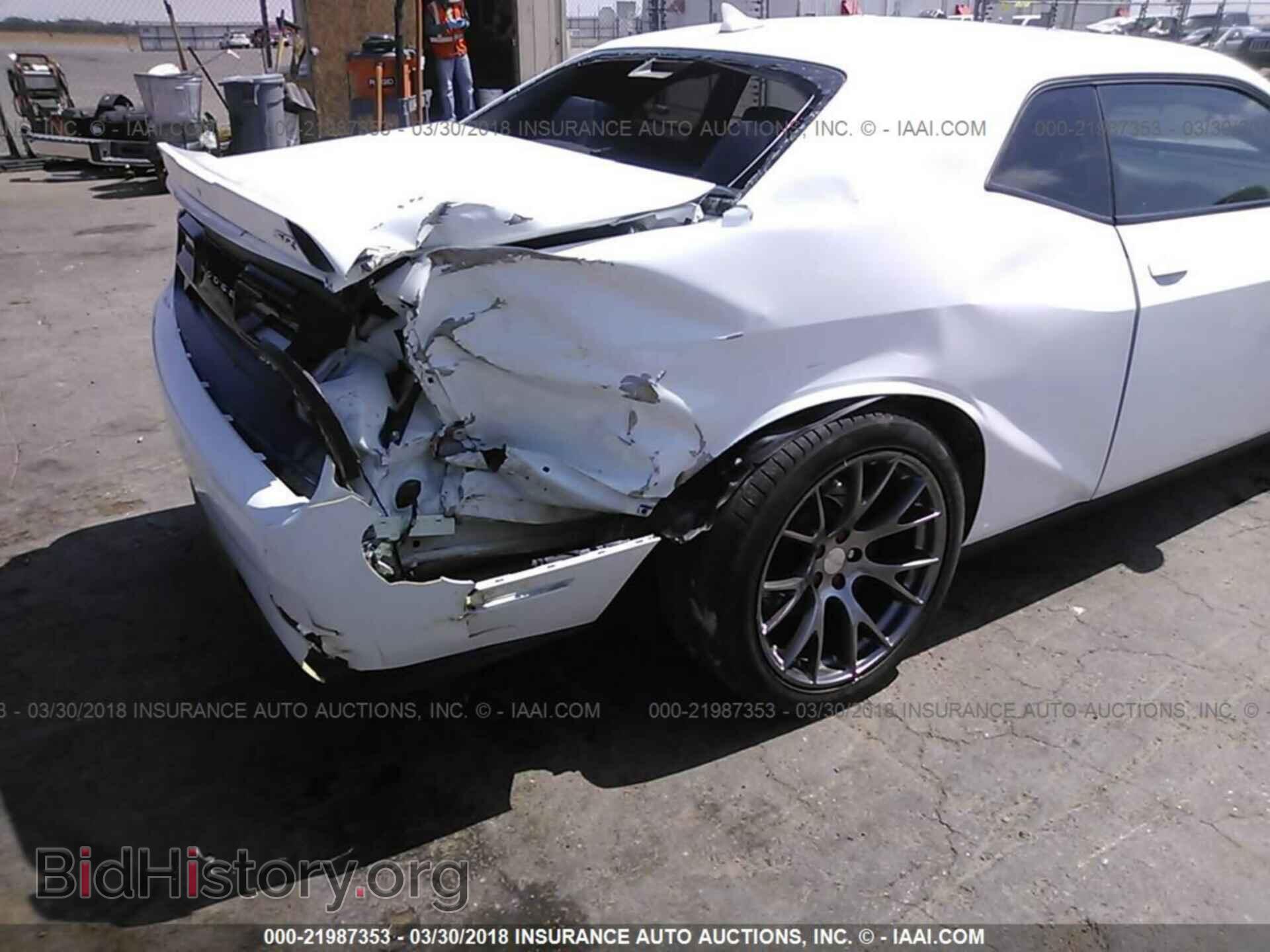 2015 Dodge Challenger - VIN: 2C3CDZDJ0FH892977 - Photo 6