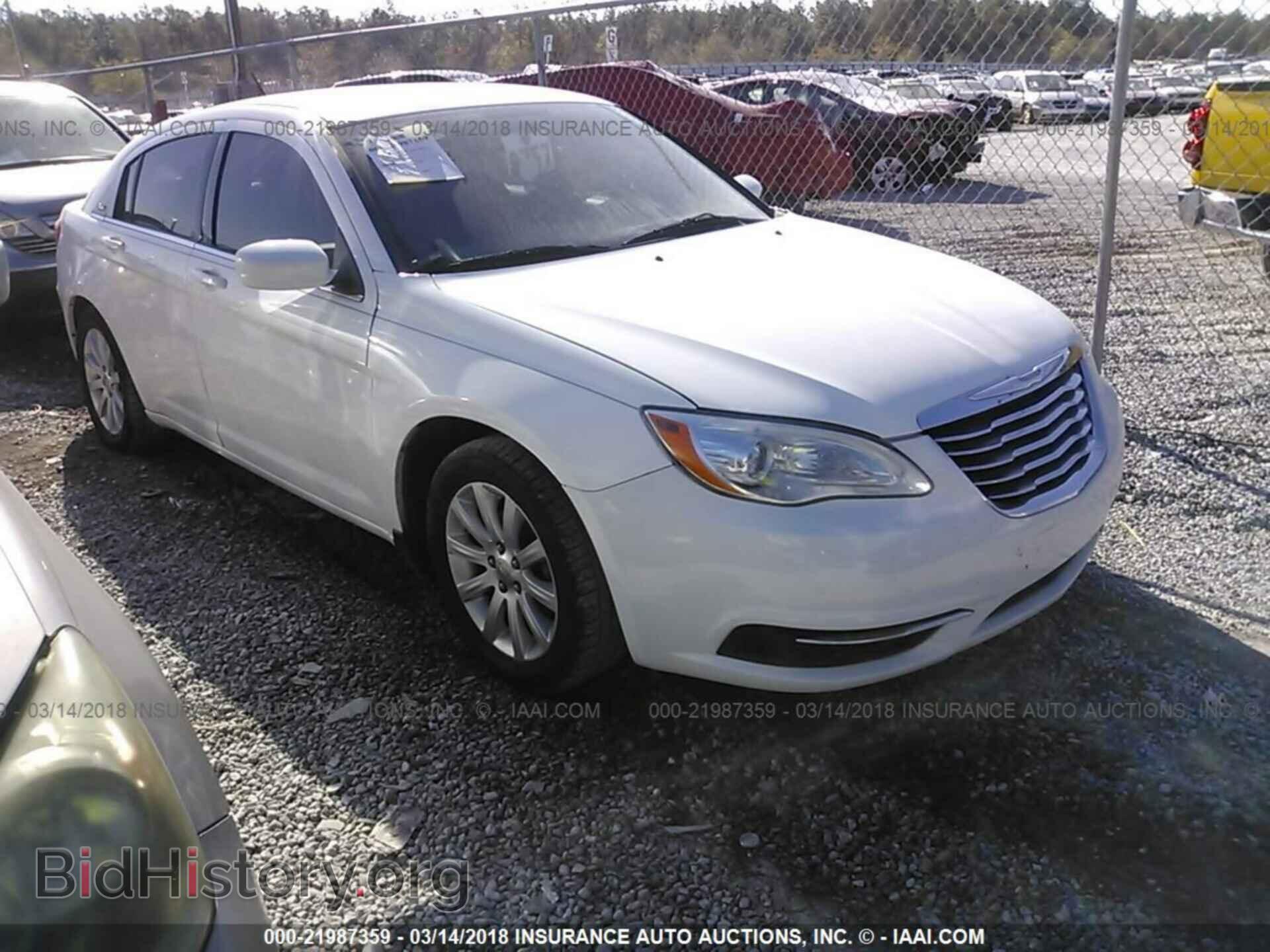 Photo 1C3CCBBG4DN527420 - Chrysler 200 2013