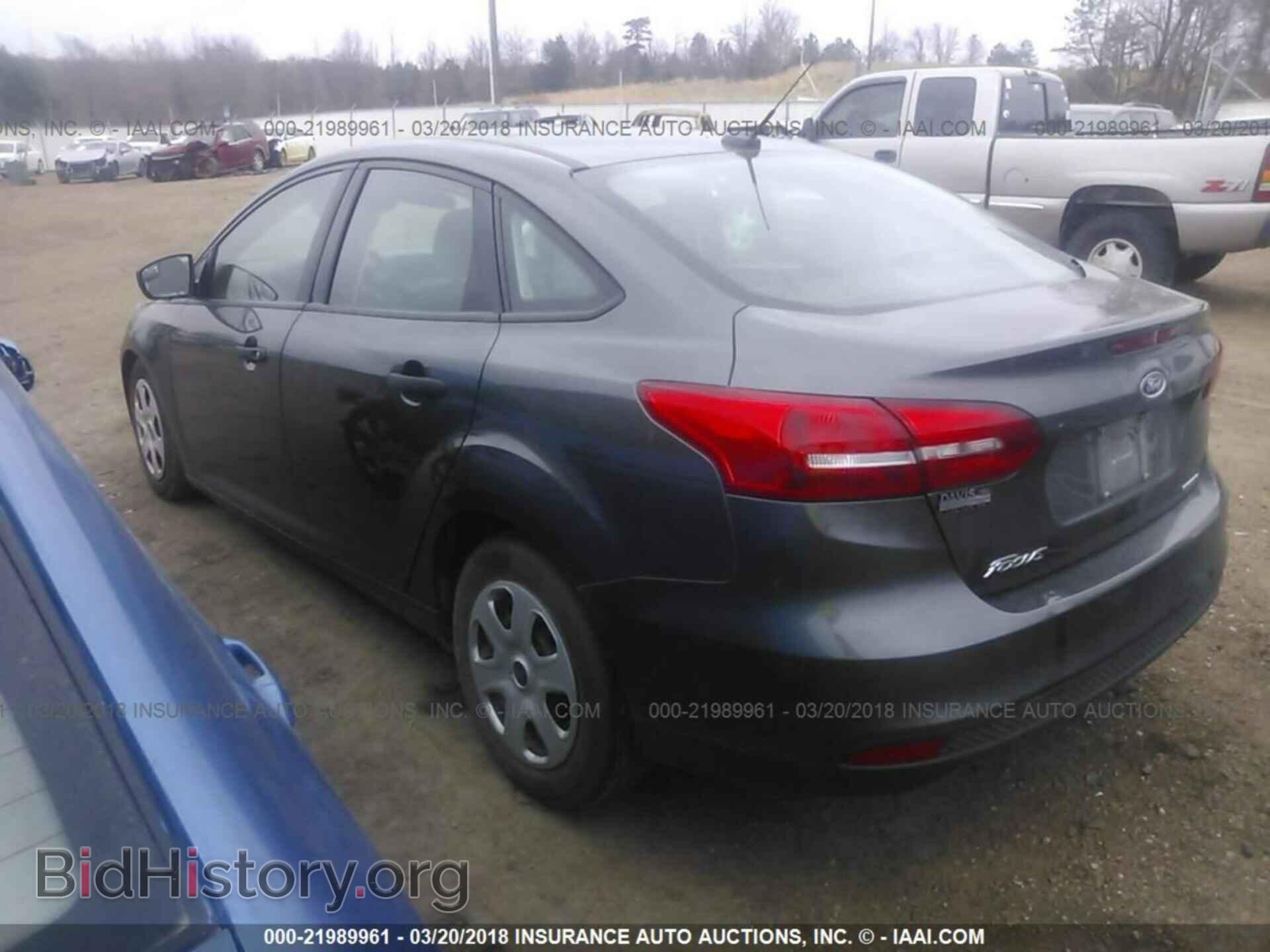 2016 Ford Focus - VIN: 1FADP3E22GL279880 - Фото 3