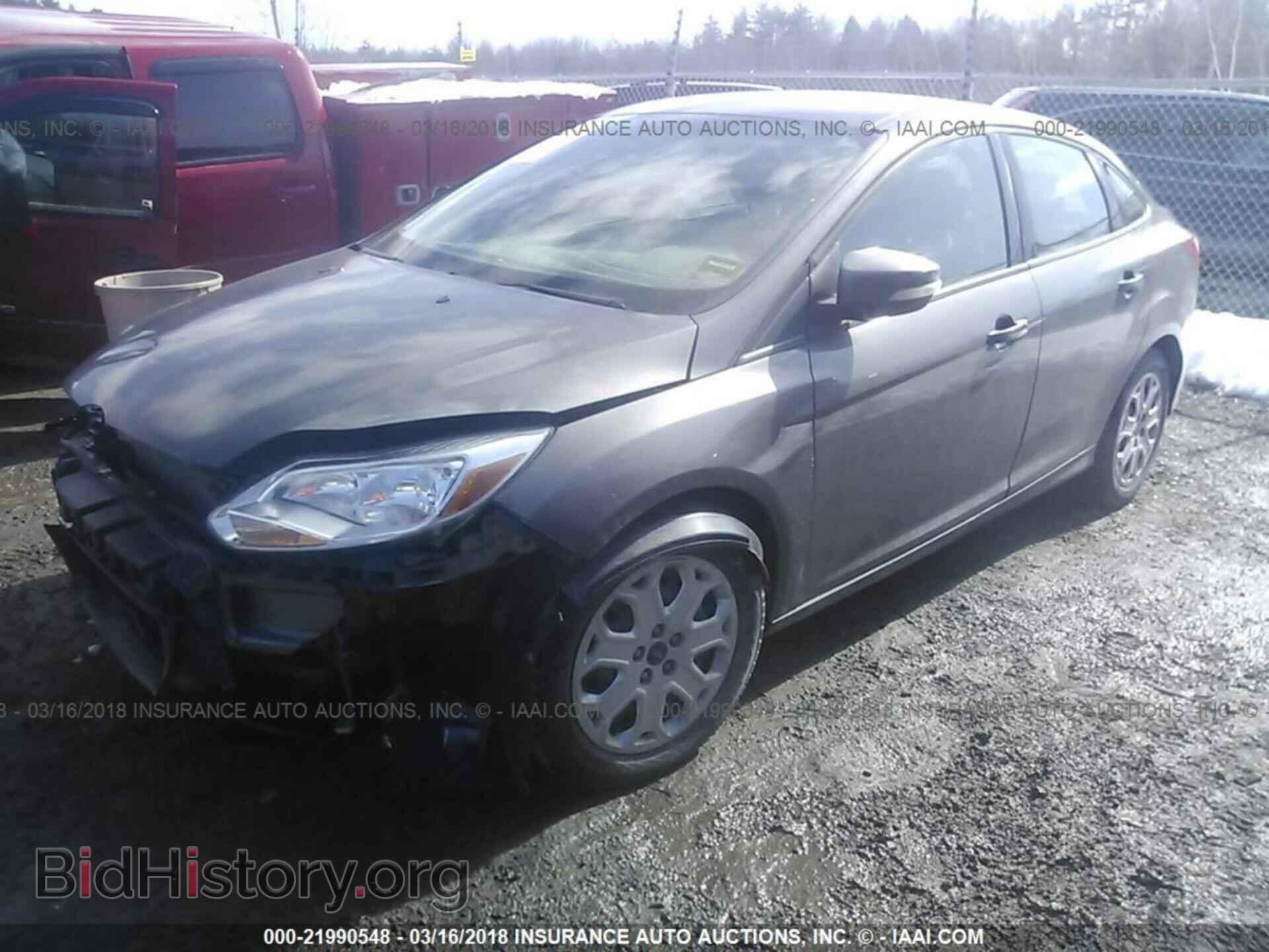 2012 Ford Focus - VIN: 1FAHP3F24CL218833 - Фото 2