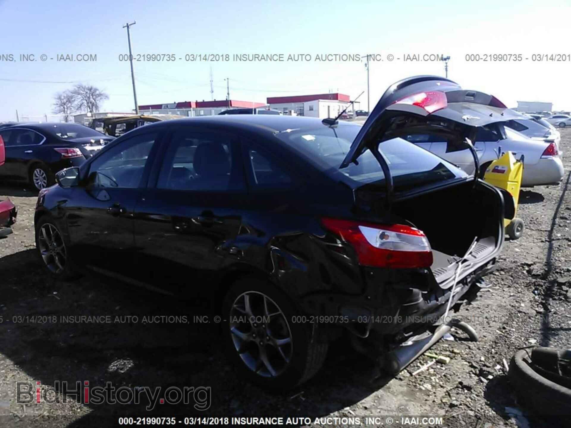 2014 Ford Focus - VIN: 1FADP3F28EL337311 - Фото 3