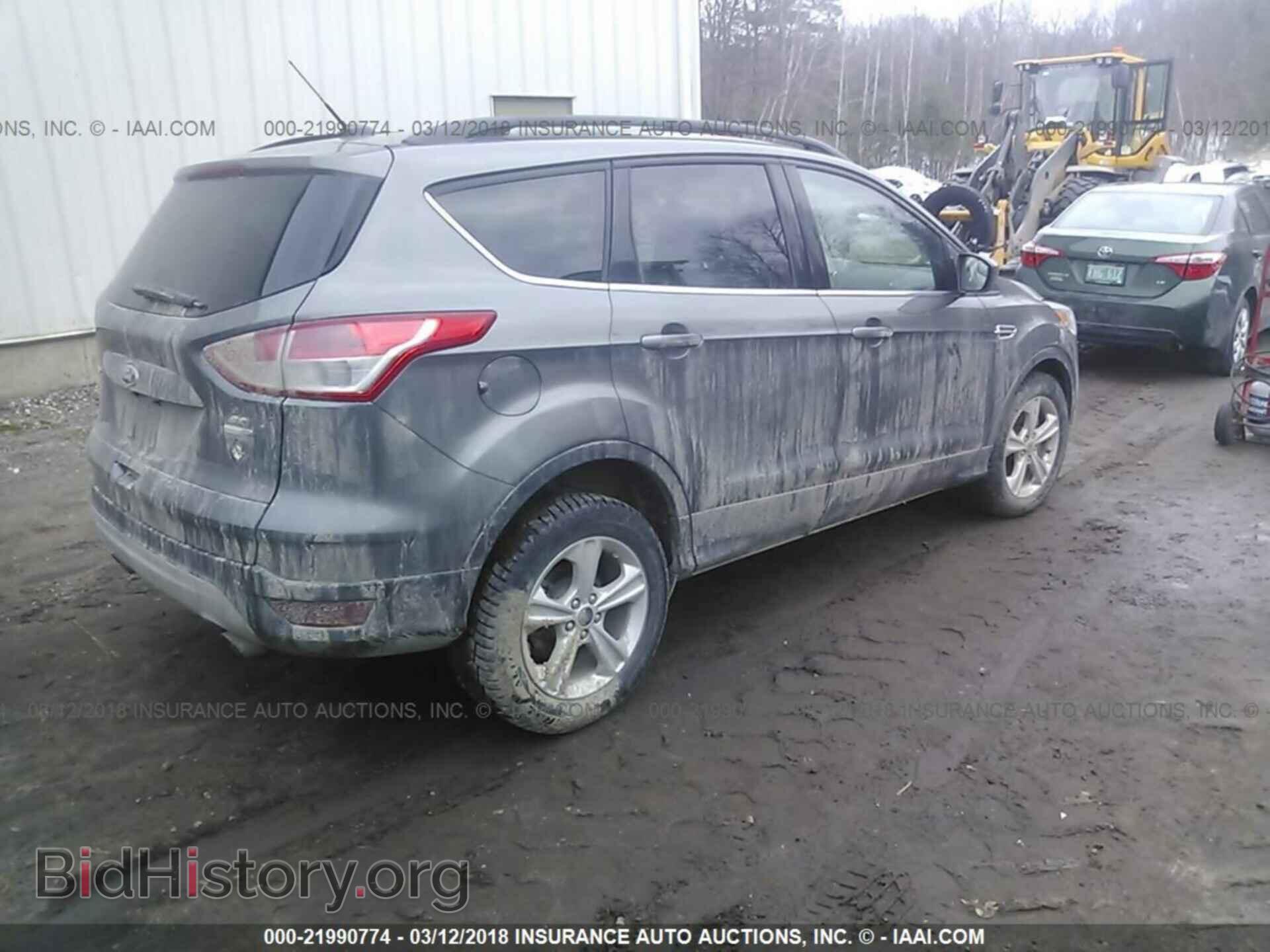 2014 Ford Escape - VIN: 1FMCU9GX9EUB03745 - Photo 4