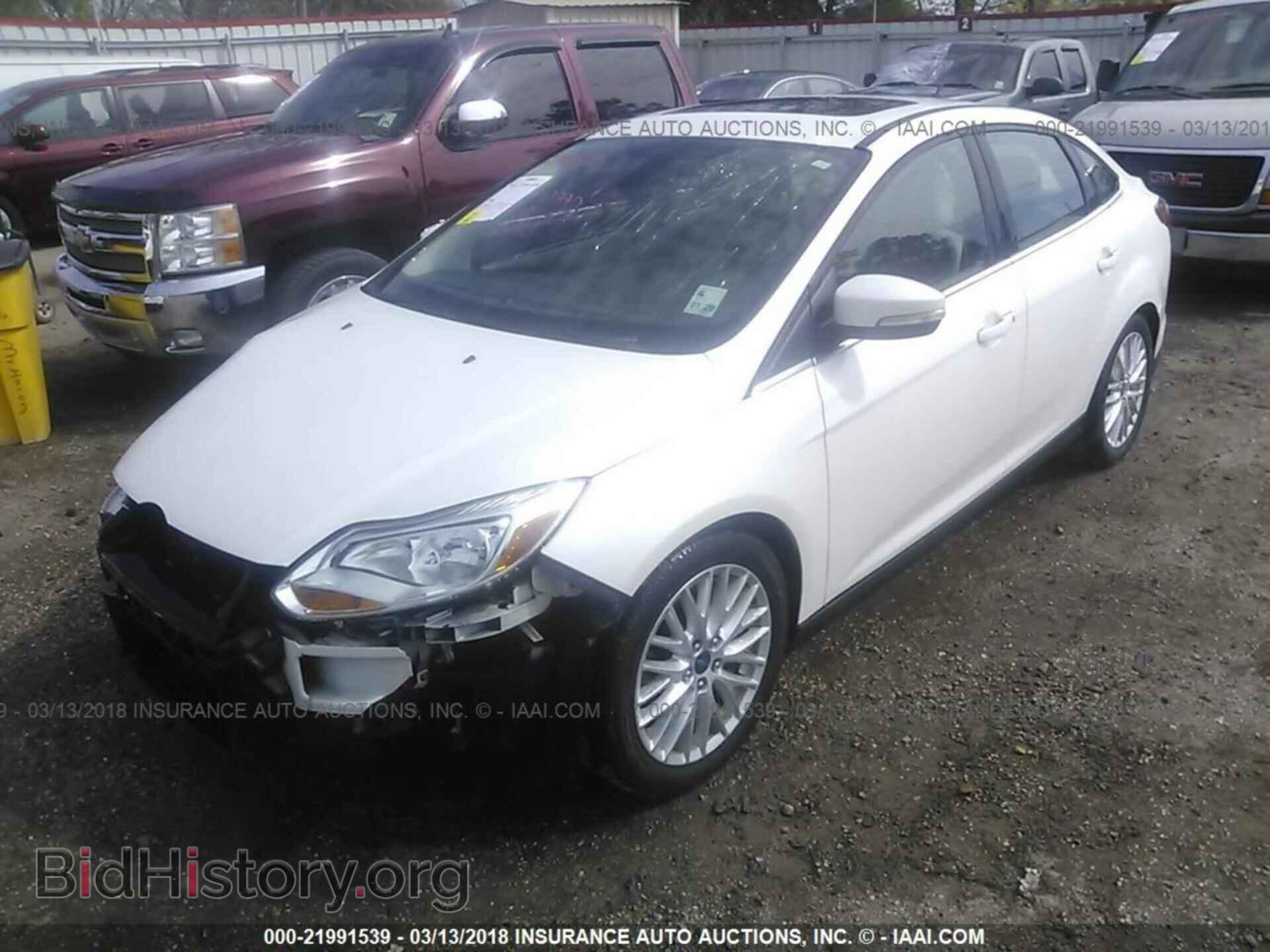 2012 Ford Focus - VIN: 1FAHP3H20CL444266 - Photo 2