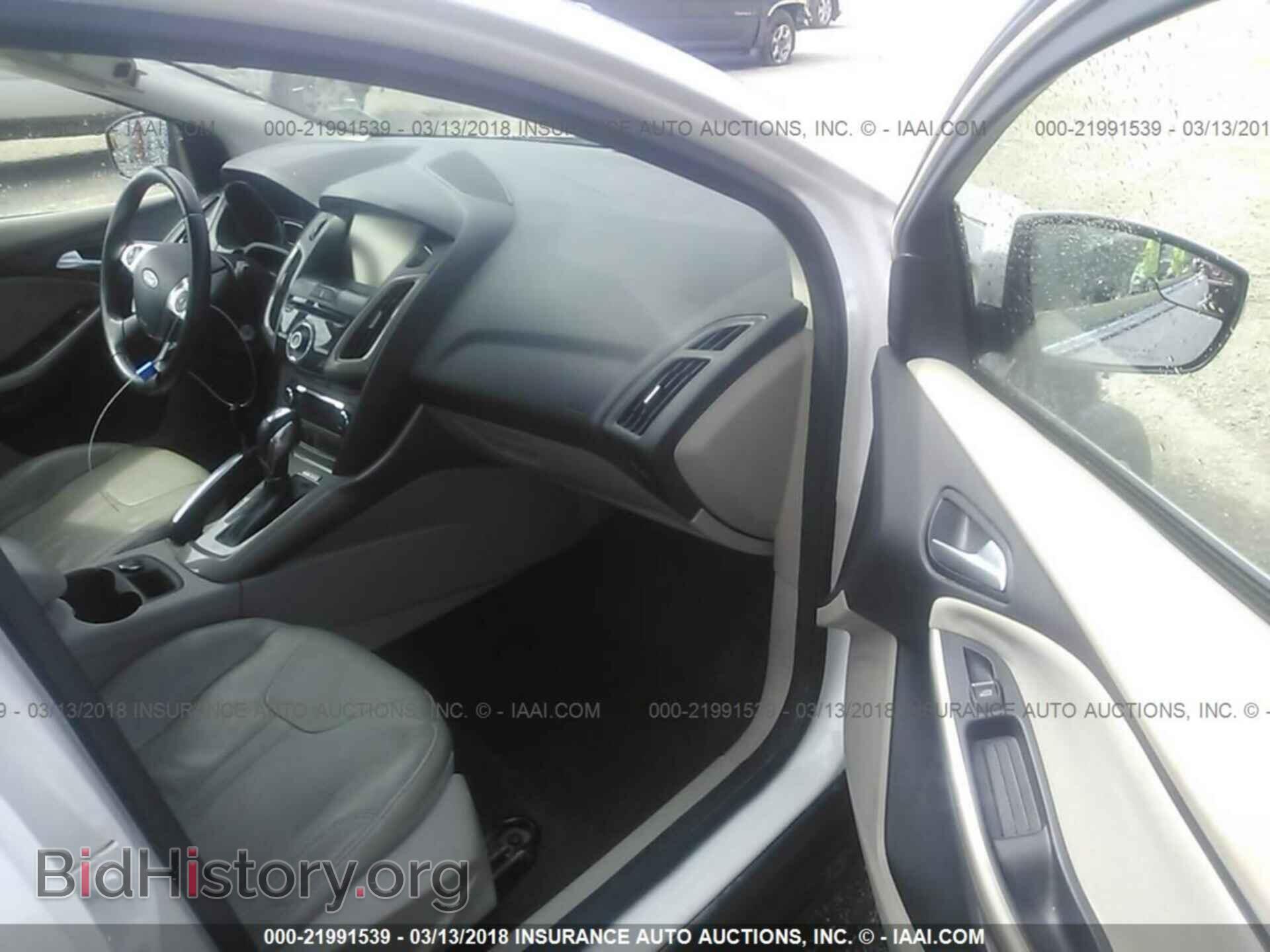 2012 Ford Focus - VIN: 1FAHP3H20CL444266 - Photo 5