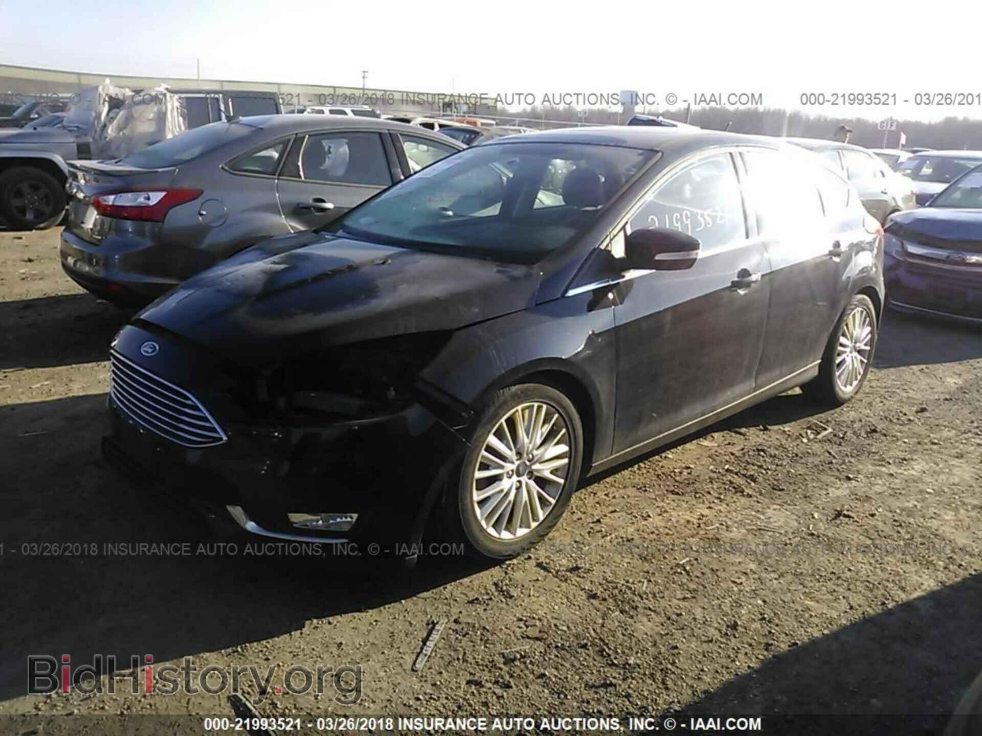 2016 Ford Focus - VIN: 1FADP3N29GL309585 - Photo 2