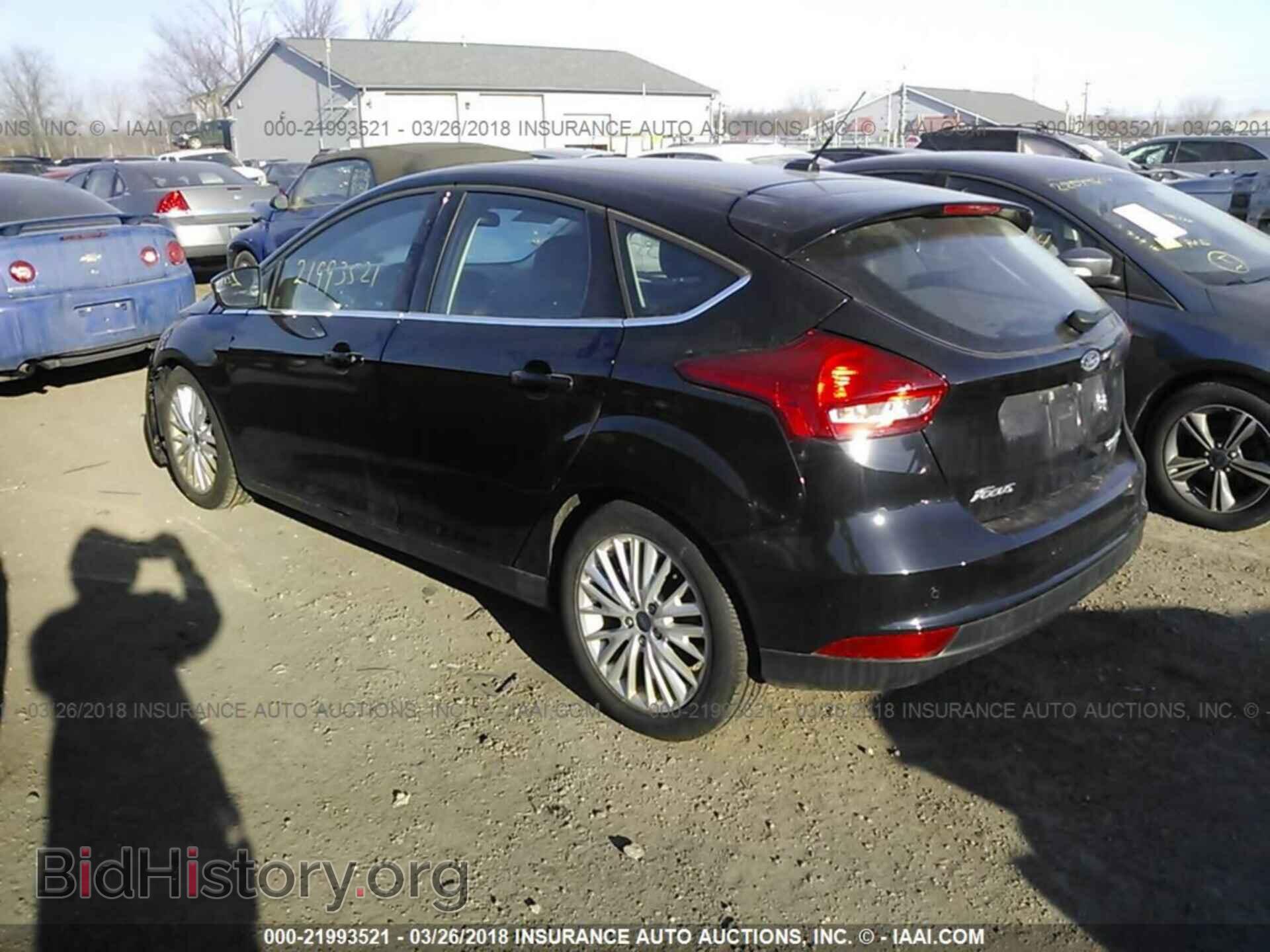 2016 Ford Focus - VIN: 1FADP3N29GL309585 - Photo 3