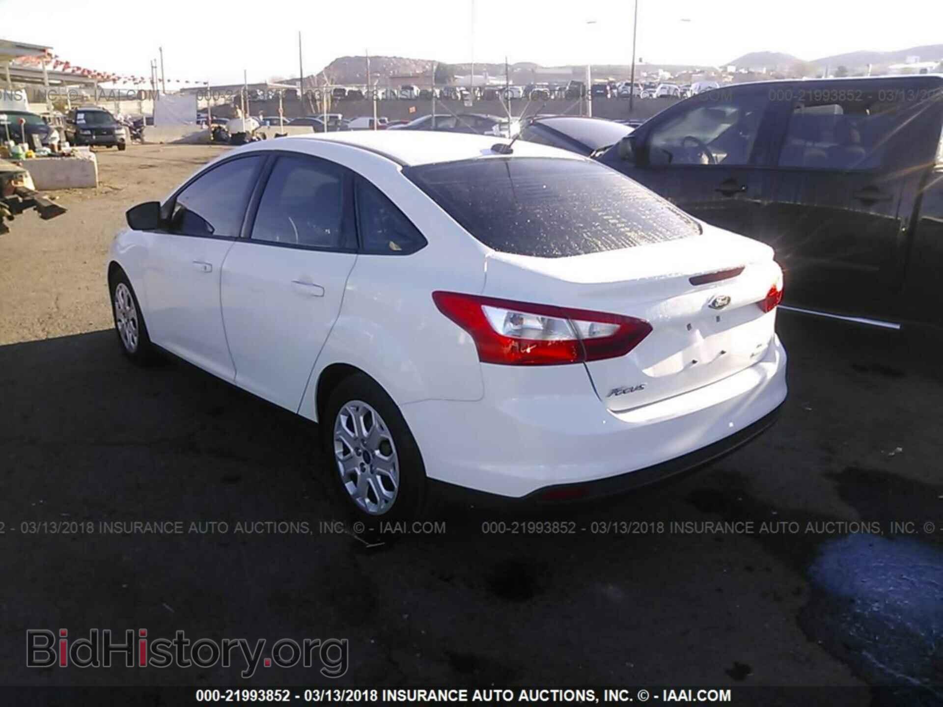 2012 Ford Focus - VIN: 1FAHP3F29CL455883 - Photo 3