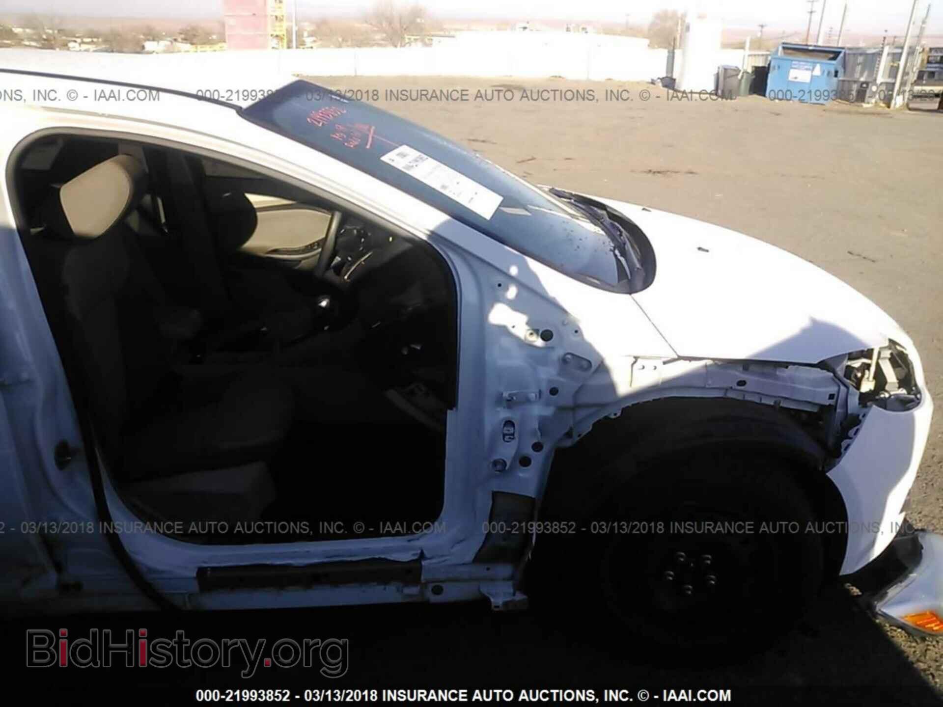 2012 Ford Focus - VIN: 1FAHP3F29CL455883 - Photo 6
