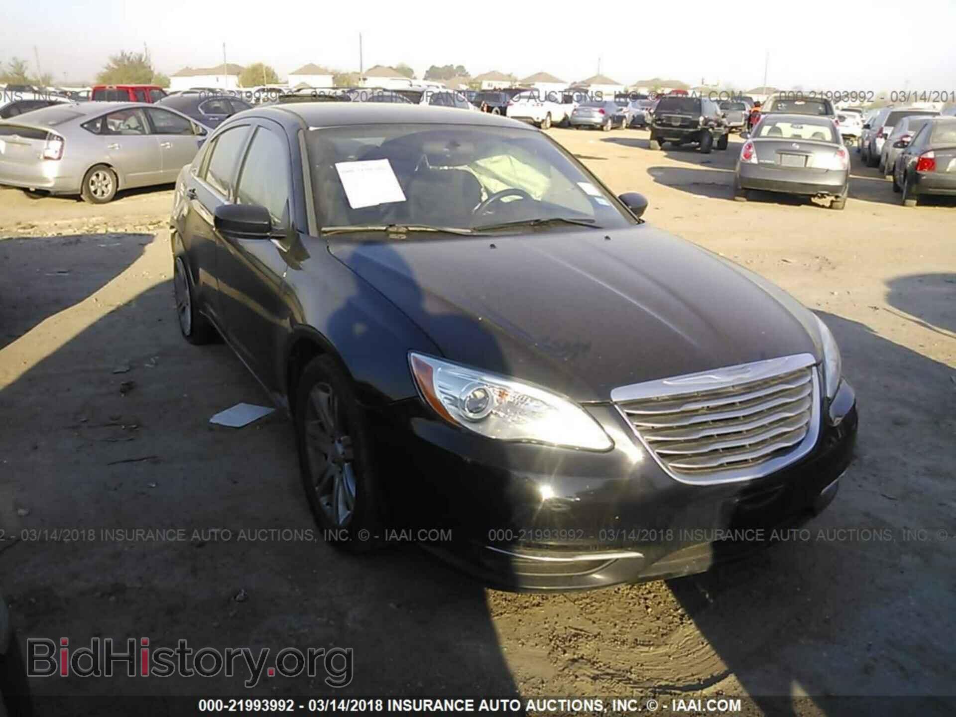 Photo 1C3CCBBB8DN695436 - Chrysler 200 2013