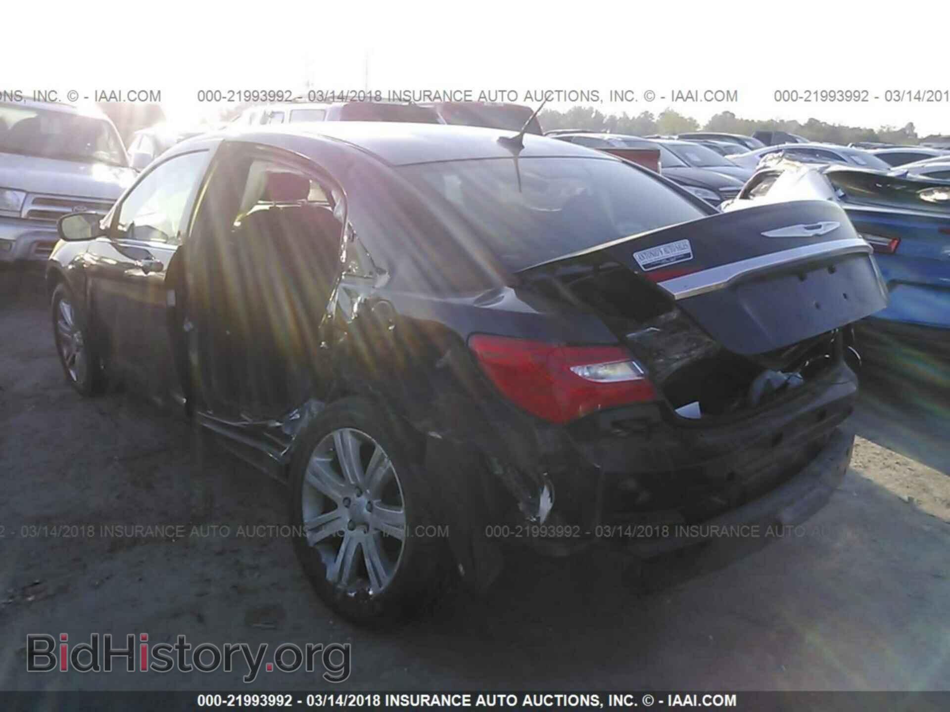 2013 Chrysler 200 - VIN: 1C3CCBBB8DN695436 - Photo 3