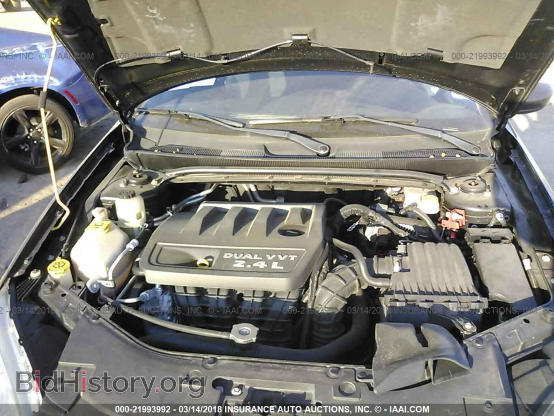 2013 Chrysler 200 - VIN: 1C3CCBBB8DN695436 - Photo 10