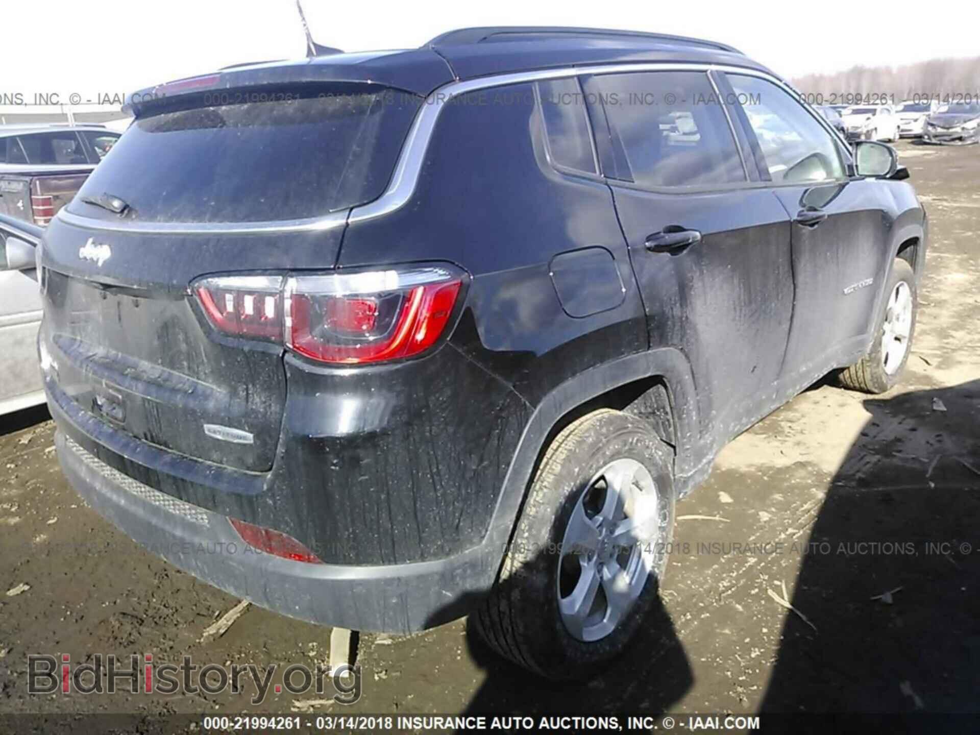 2018 Jeep Compass - VIN: 3C4NJDBBXJT143003 - Photo 4