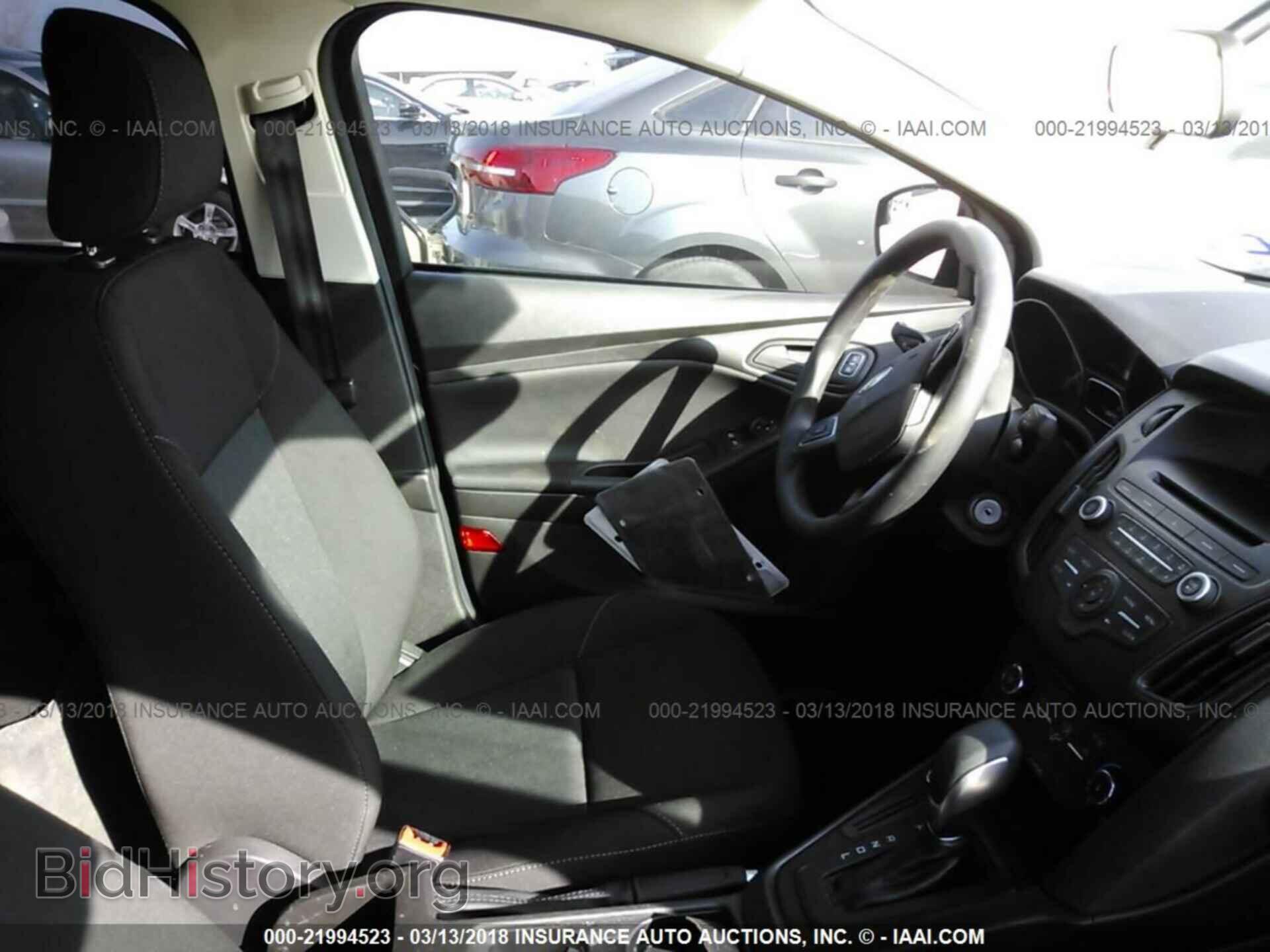 2017 Ford Focus - VIN: 1FADP3E22HL290010 - Photo 5