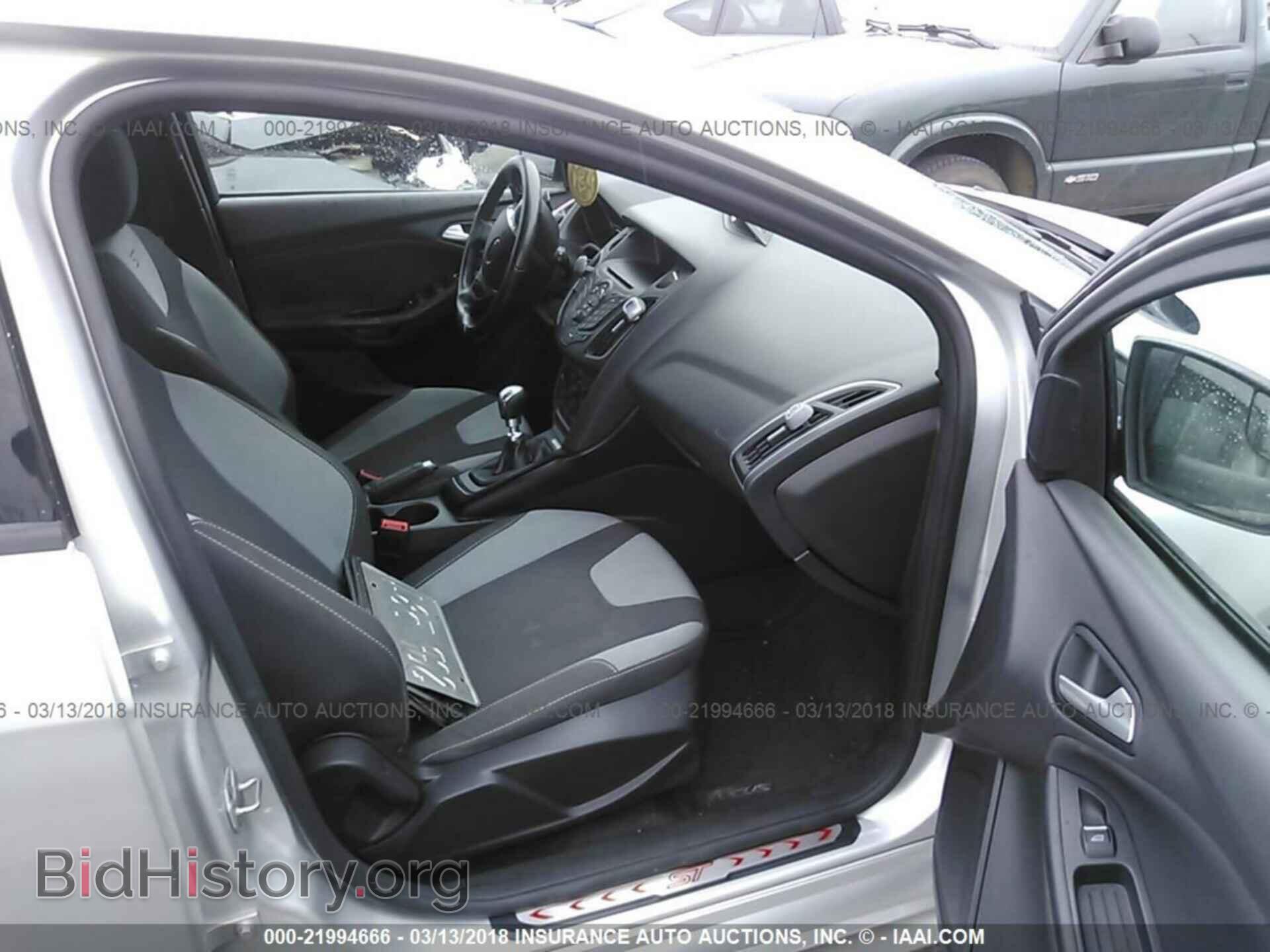 2014 Ford Focus - VIN: 1FADP3L92EL100086 - Photo 5