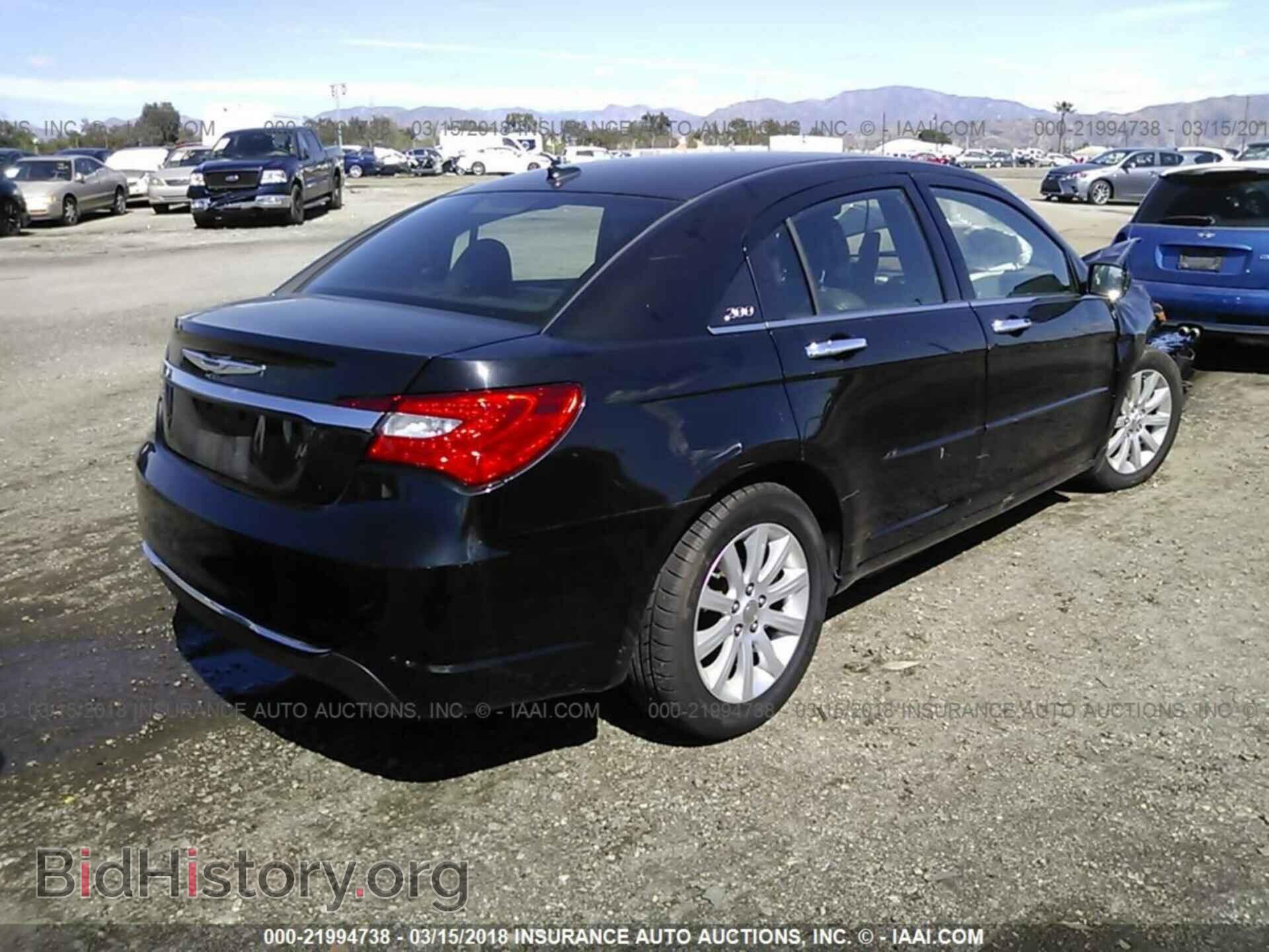 2013 Chrysler 200 - VIN: 1C3CCBCG1DN559210 - Фото 4