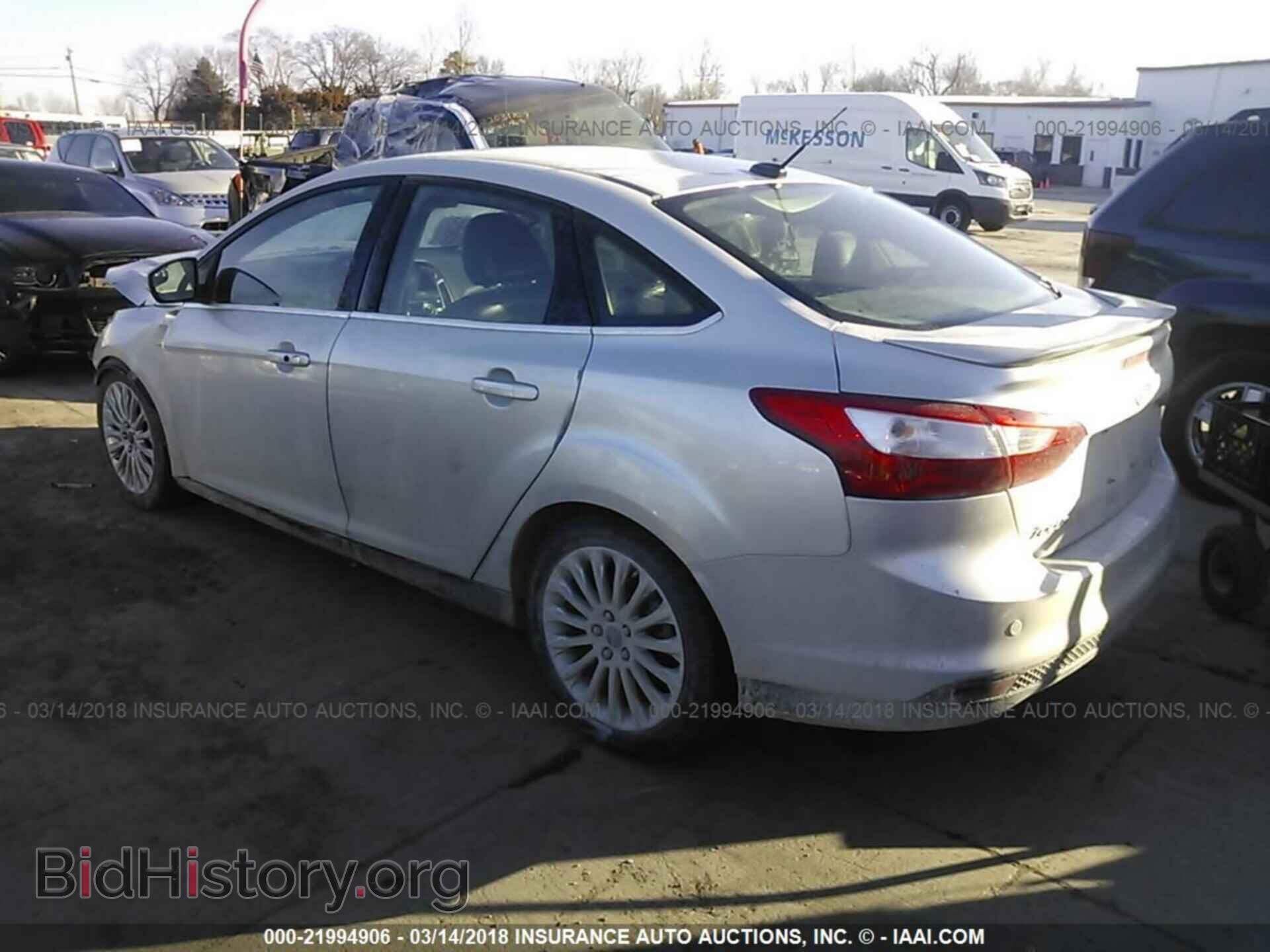 2012 Ford Focus - VIN: 1FAHP3J22CL447941 - Photo 3