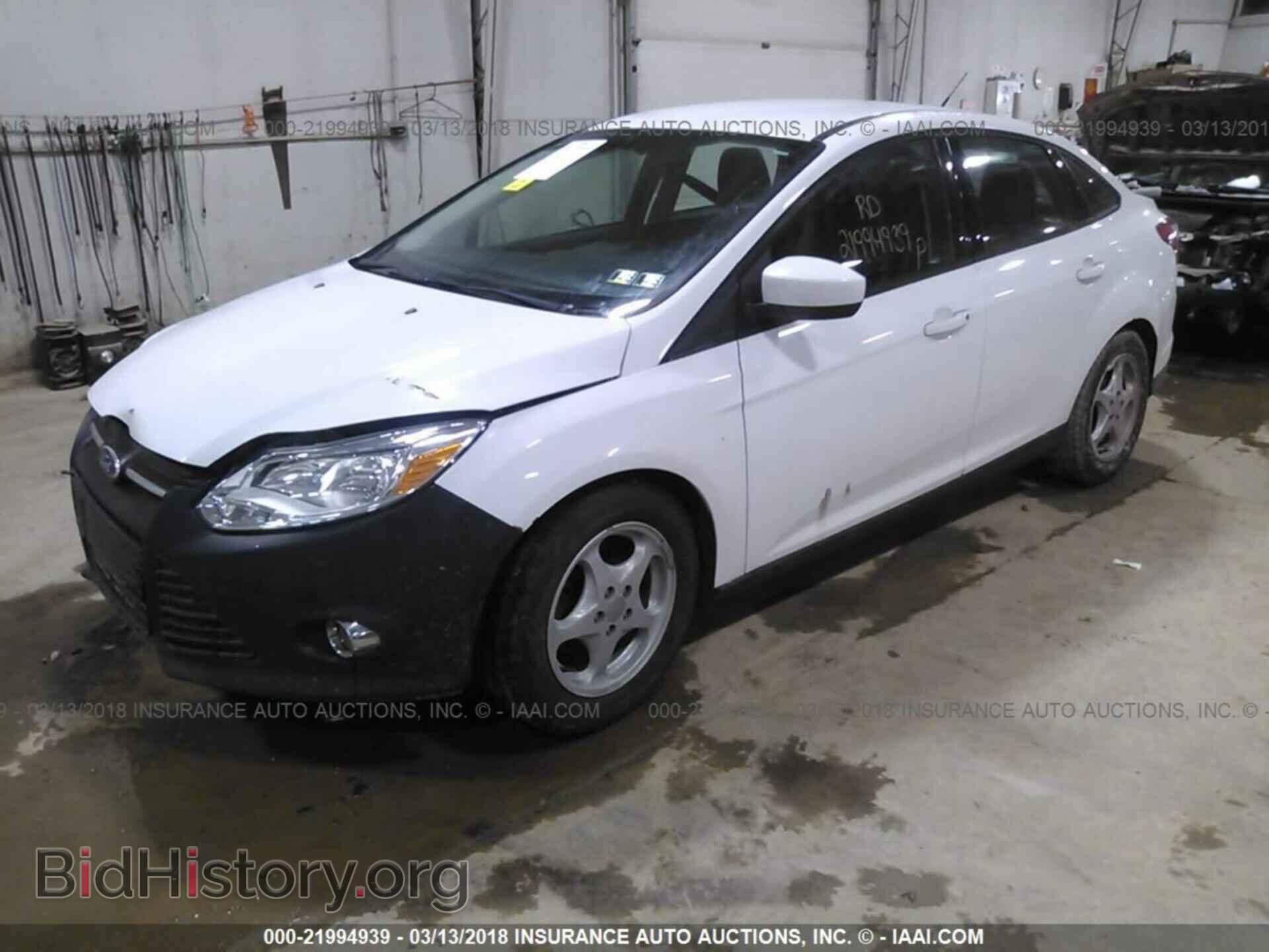 2012 Ford Focus - VIN: 1FAHP3F25CL306970 - Photo 2