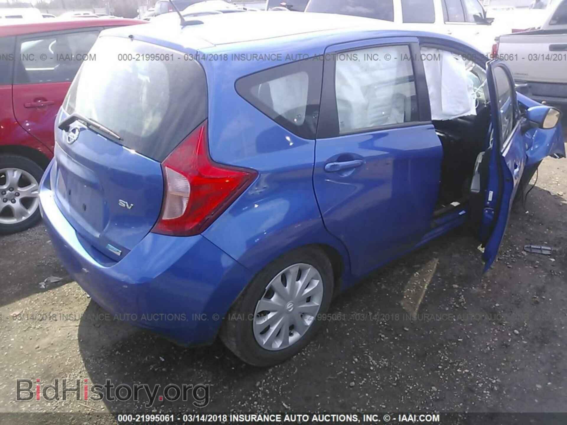 2016 Nissan Versa note - VIN: 3N1CE2CP6GL352647 - Photo 4