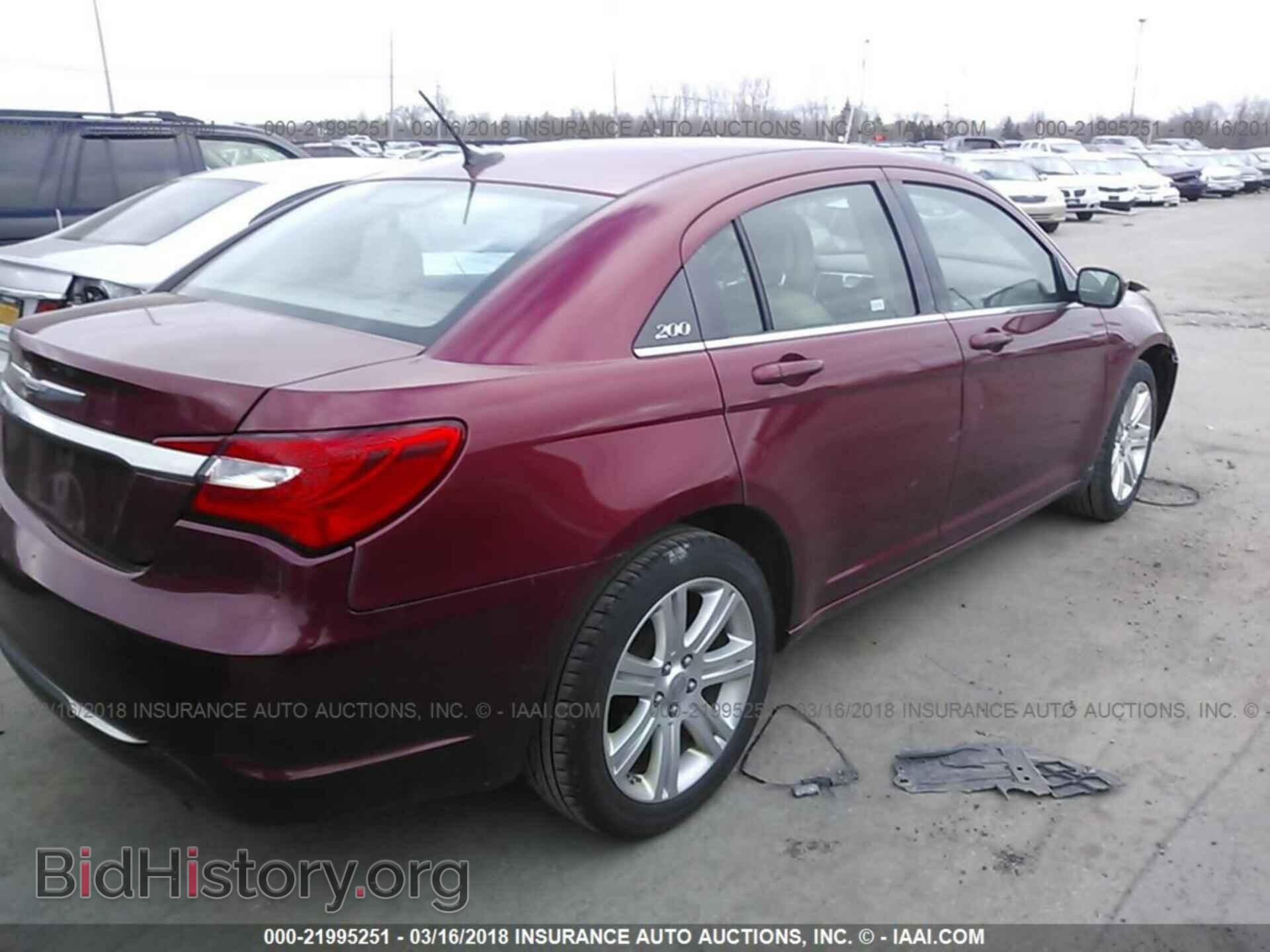 2013 Chrysler 200 - VIN: 1C3CCBBB9DN765588 - Photo 4