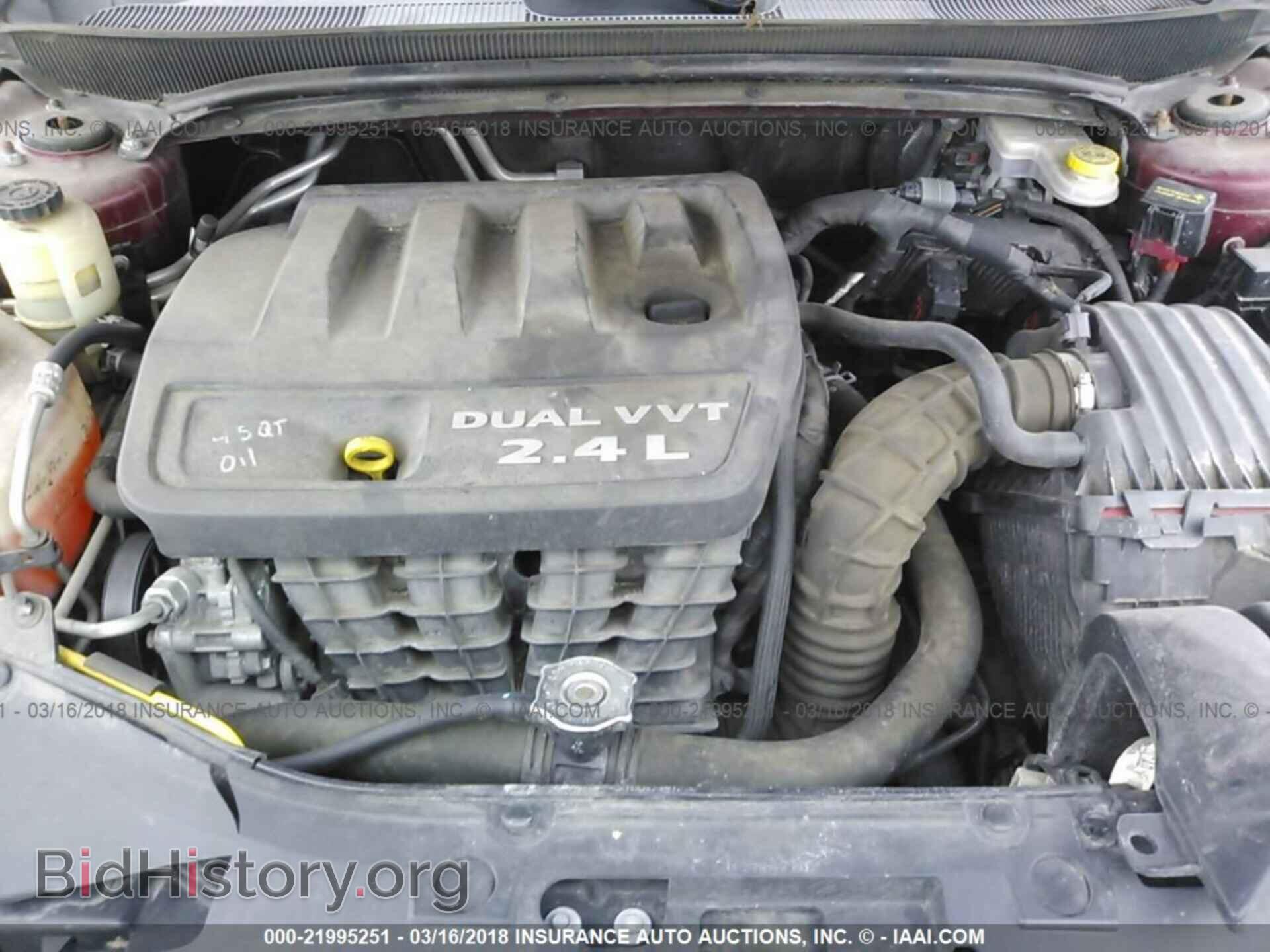 2013 Chrysler 200 - VIN: 1C3CCBBB9DN765588 - Photo 10
